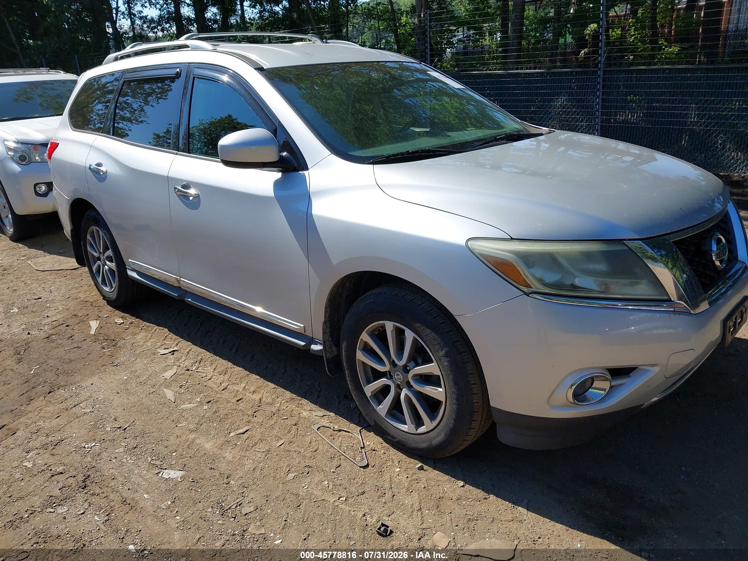 2013 Nissan Pathfinder Sl Silver vin: 5N1AR2MM3DC628217