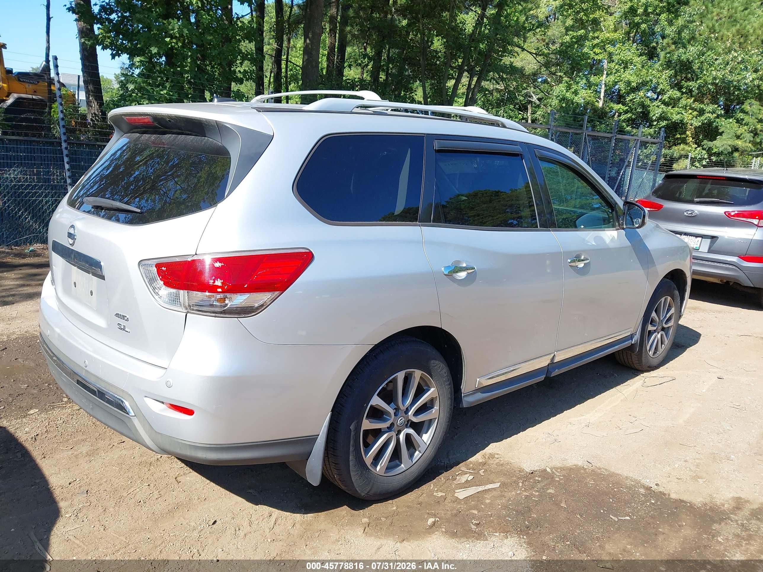 2013 Nissan Pathfinder Sl Silver vin: 5N1AR2MM3DC628217