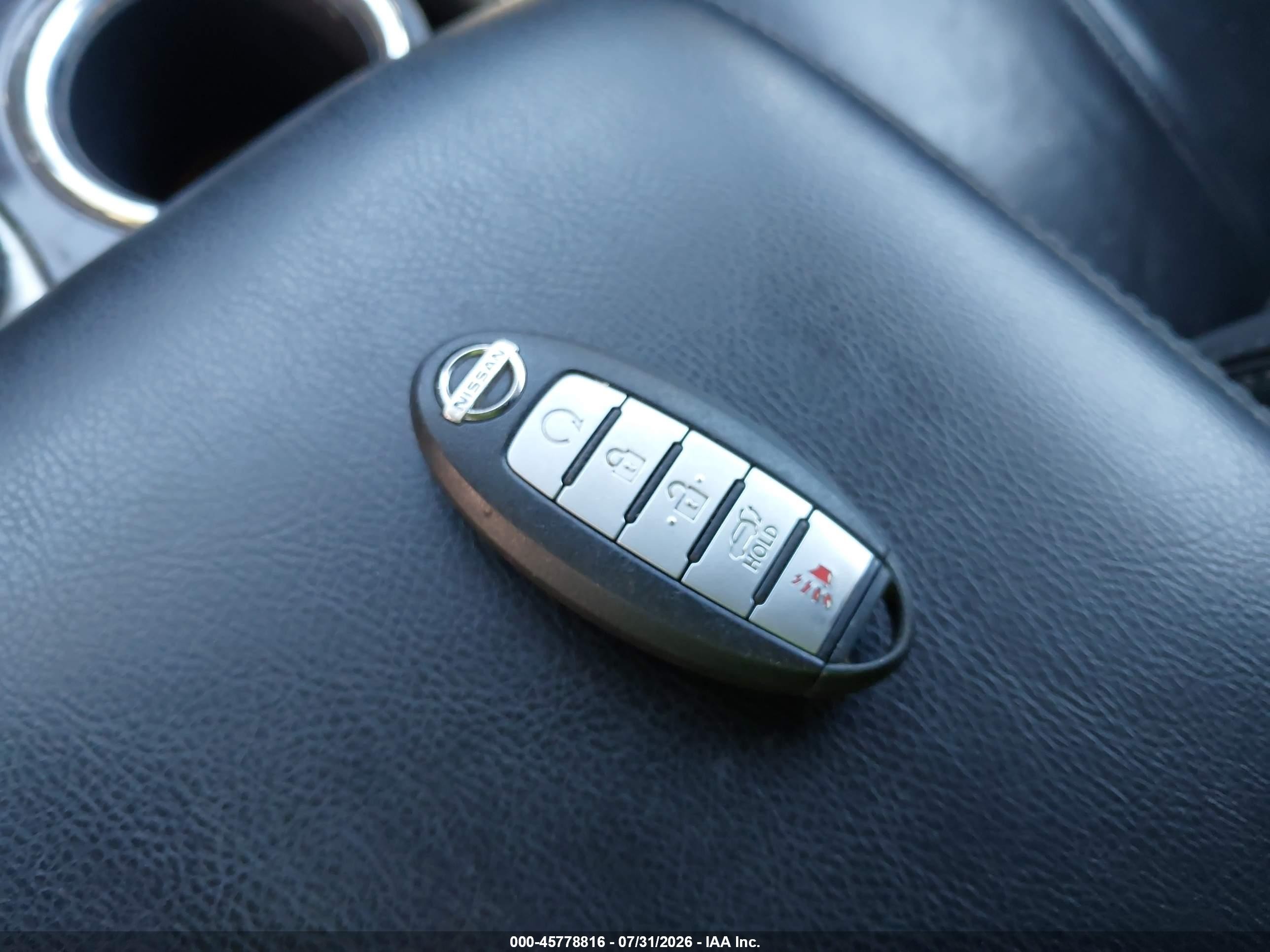 2013 Nissan Pathfinder Sl Silver vin: 5N1AR2MM3DC628217