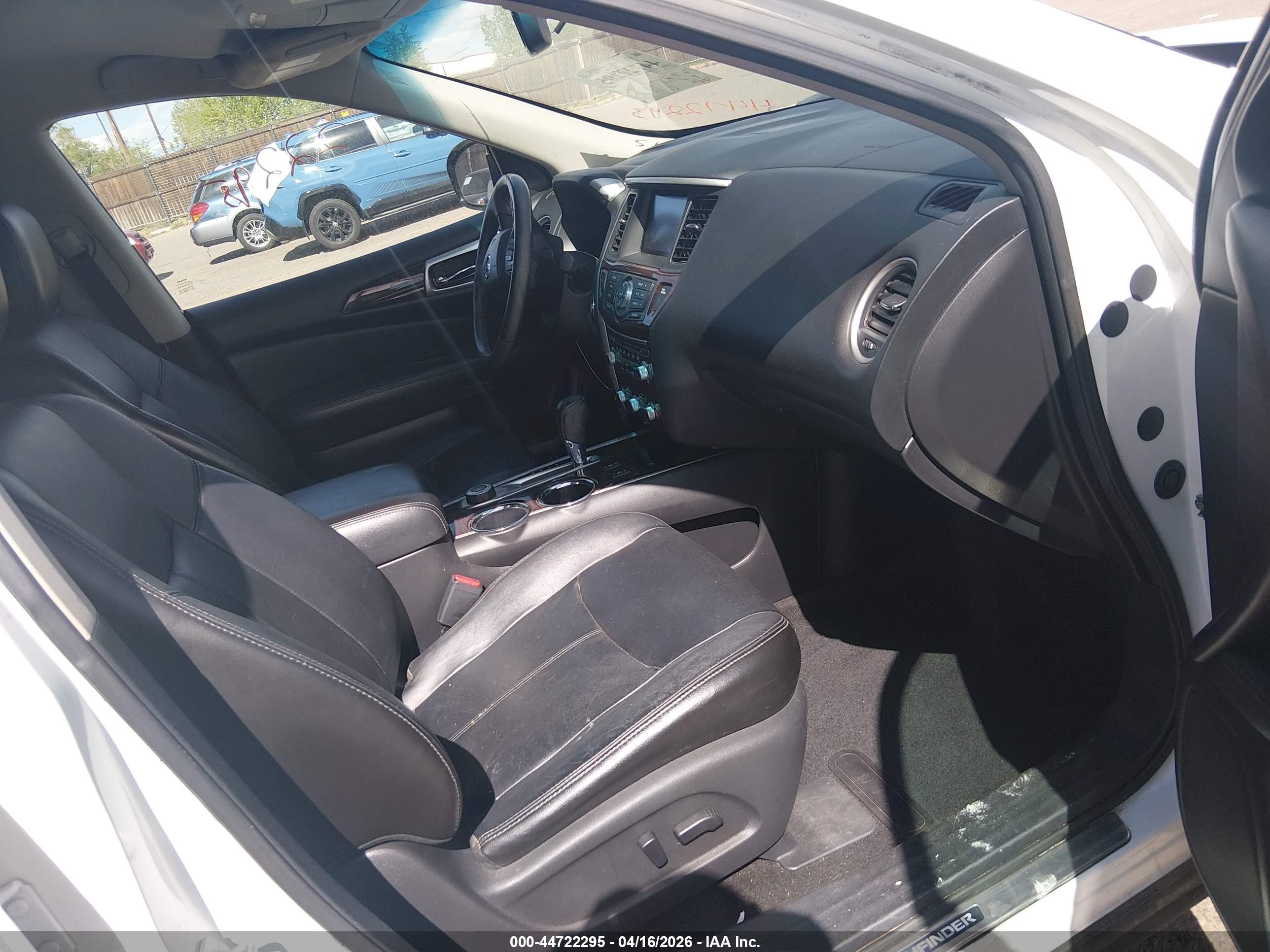 2013 Nissan Pathfinder Sl White vin: 5N1AR2MM3DC652209