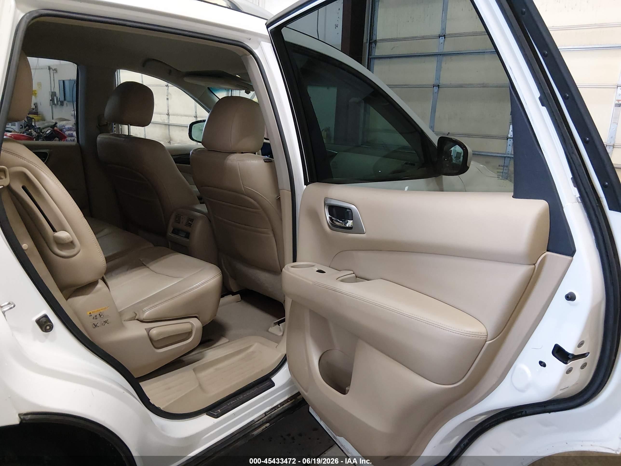 2013 Nissan Pathfinder Sl Белый vin: 5N1AR2MM3DC677725