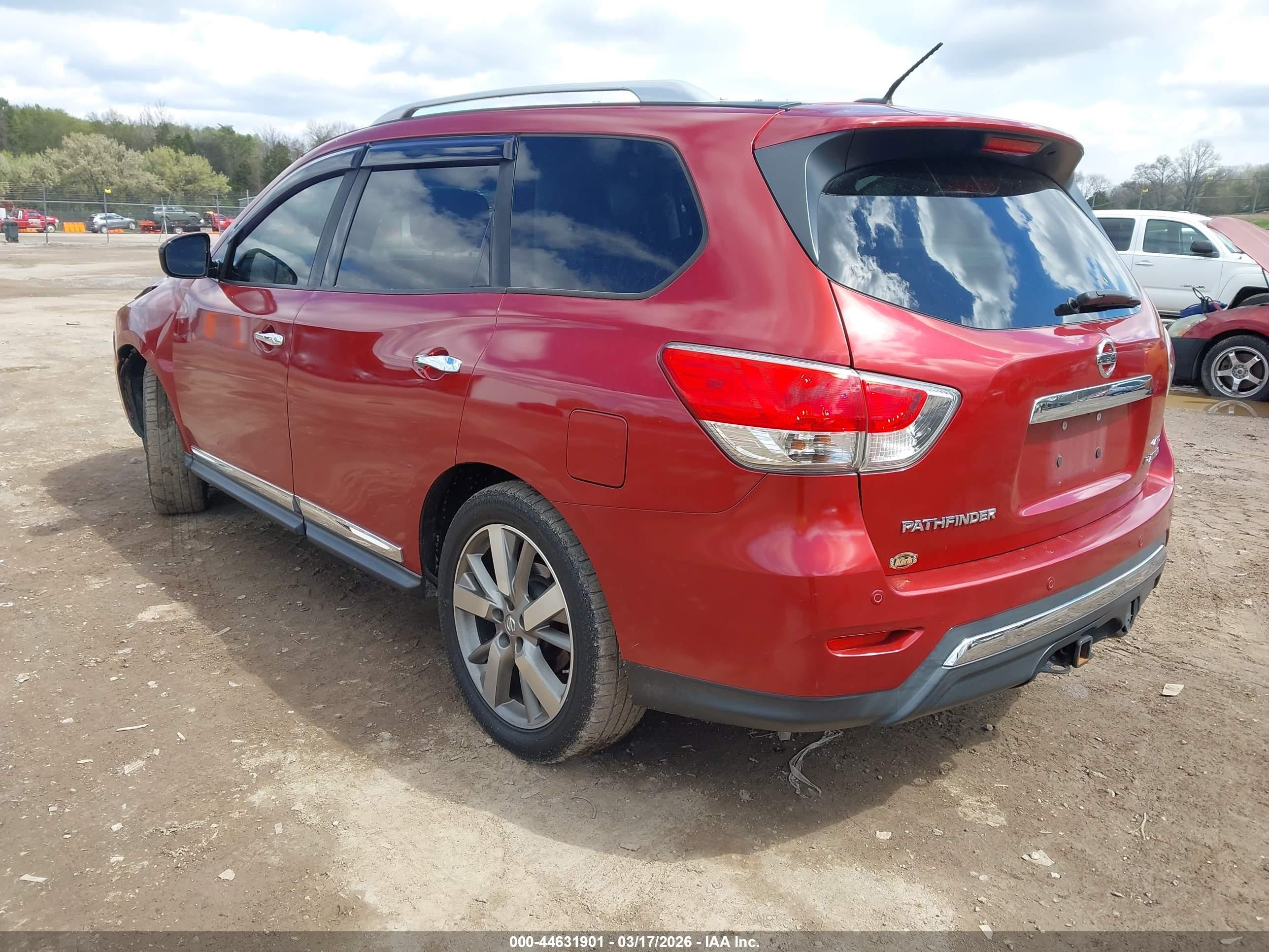 2014 Nissan Pathfinder Platinum Red vin: 5N1AR2MM3EC626226