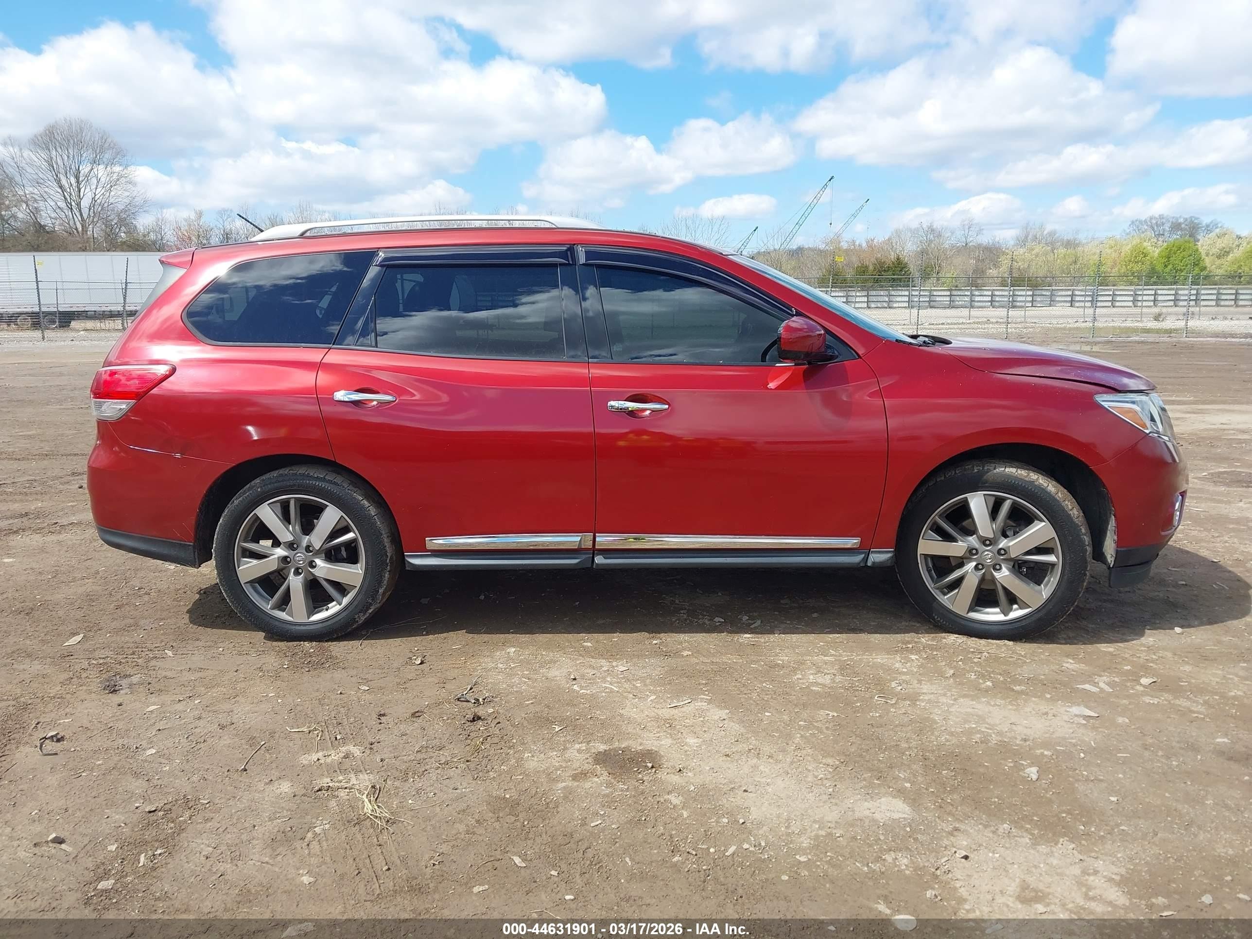 2014 Nissan Pathfinder Platinum Red vin: 5N1AR2MM3EC626226