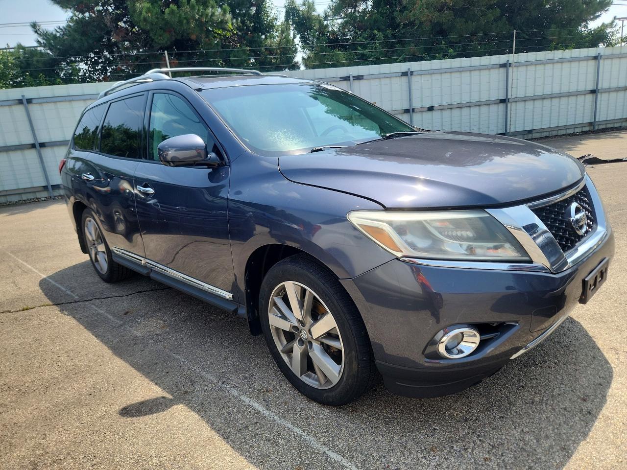 2014 Nissan Pathfinder S Серый vin: 5N1AR2MM3EC626937