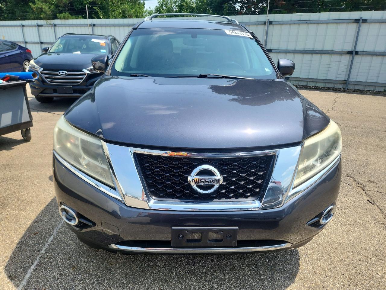 2014 Nissan Pathfinder S Серый vin: 5N1AR2MM3EC626937