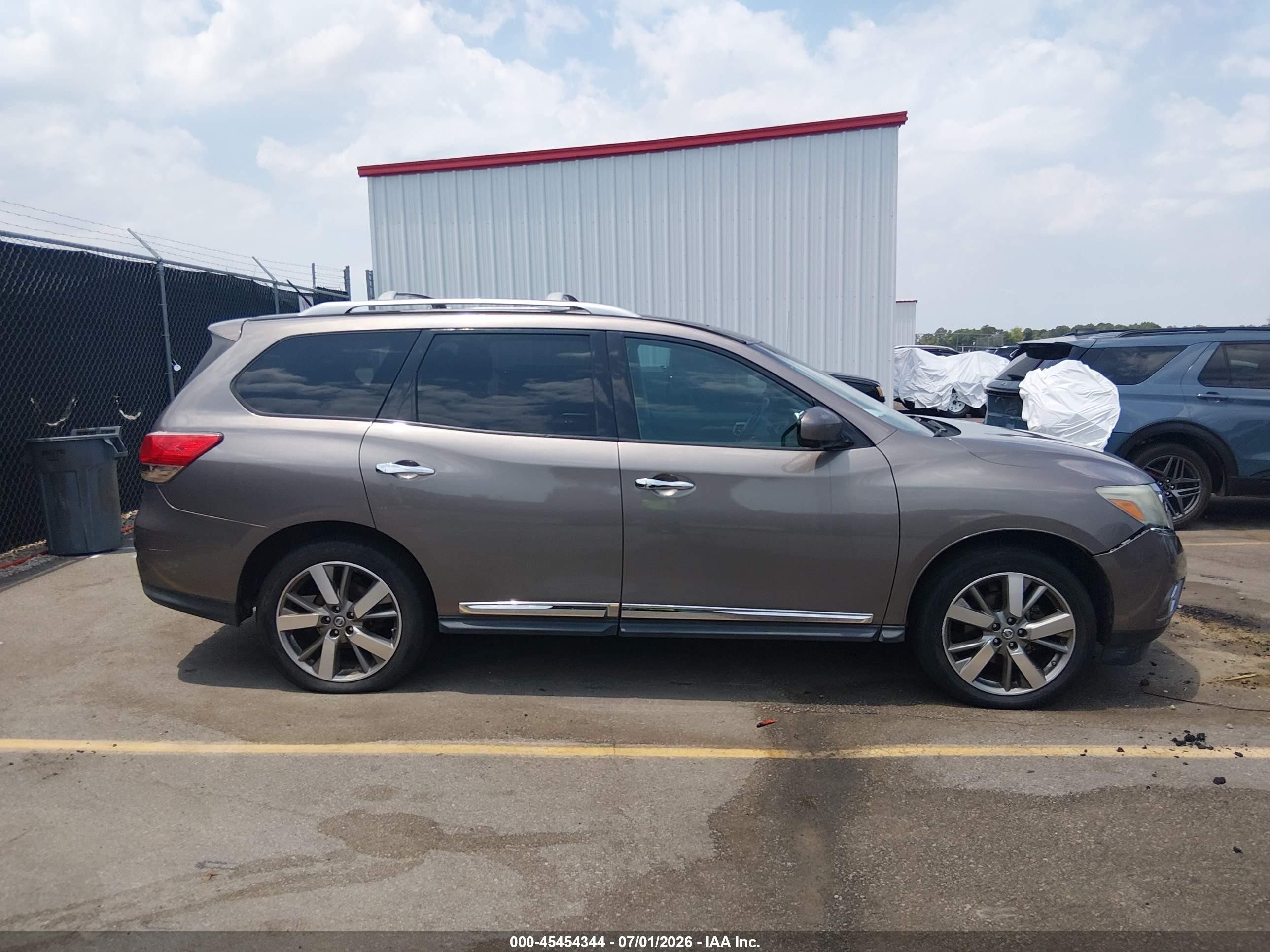 2014 Nissan Pathfinder Platinum Серый vin: 5N1AR2MM3EC633046