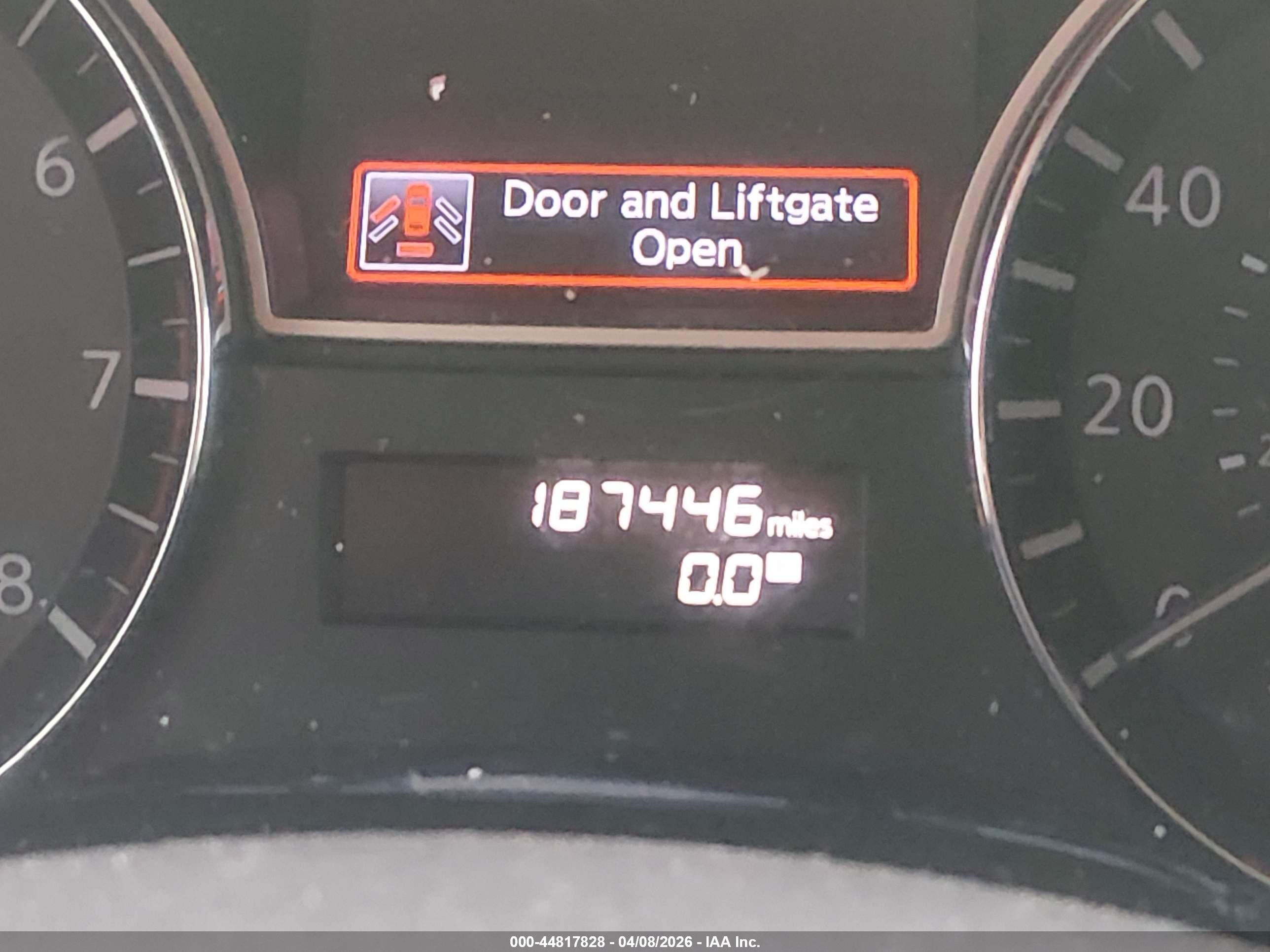2014 Nissan Pathfinder Sl Silver vin: 5N1AR2MM3EC651580