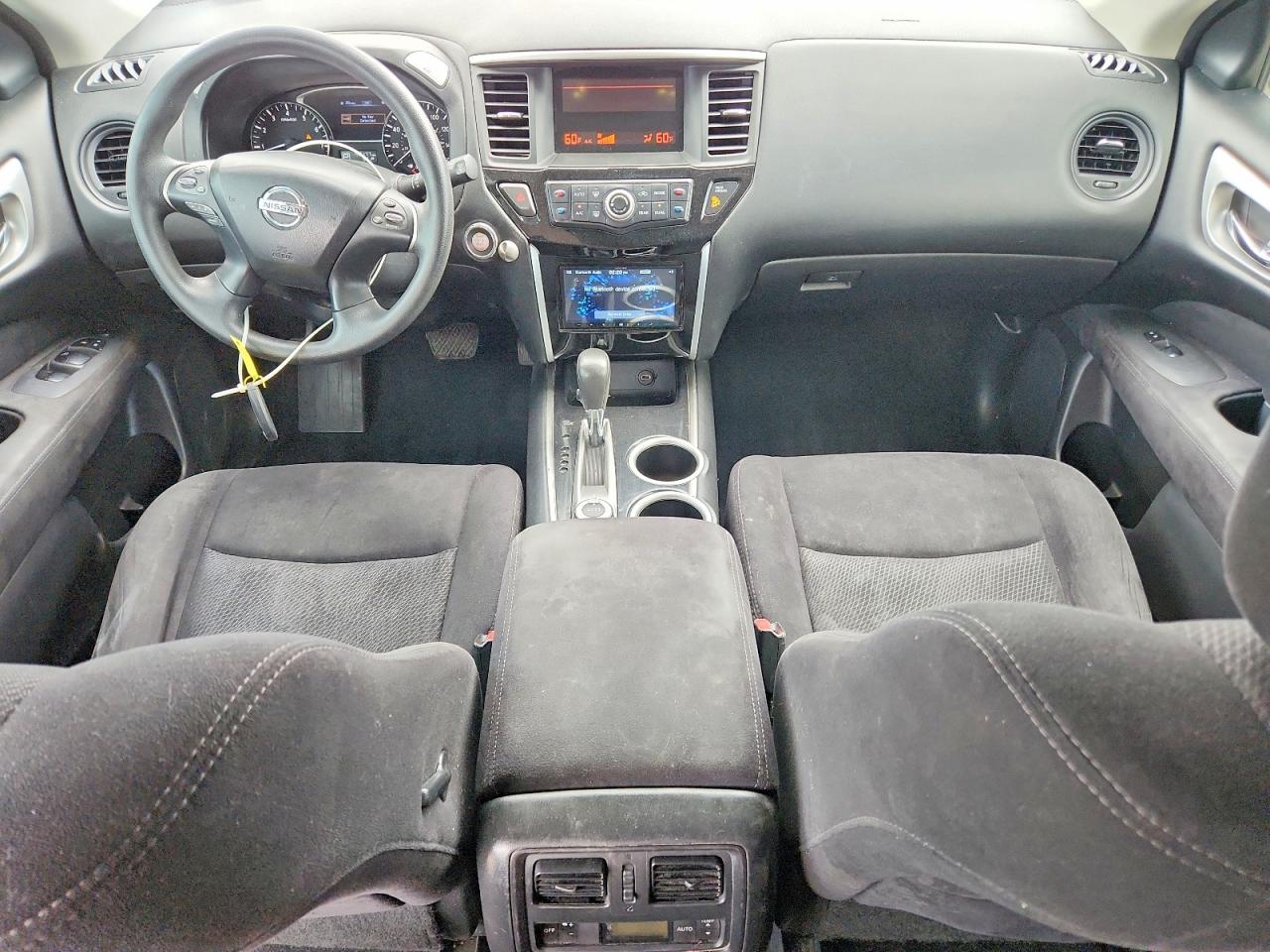 2014 Nissan Pathfinder S Silver vin: 5N1AR2MM3EC664474