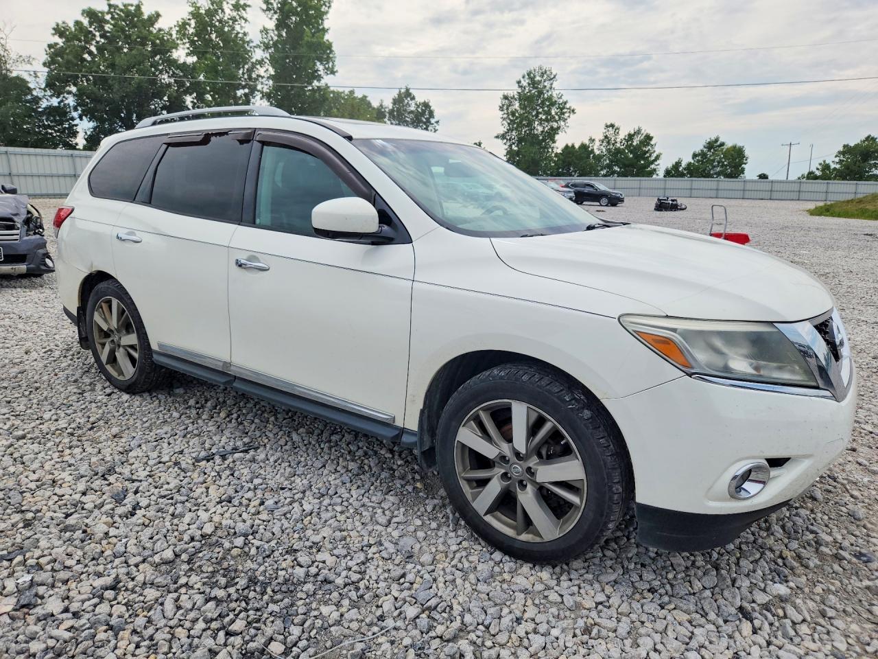 2014 Nissan Pathfinder S White vin: 5N1AR2MM3EC665480