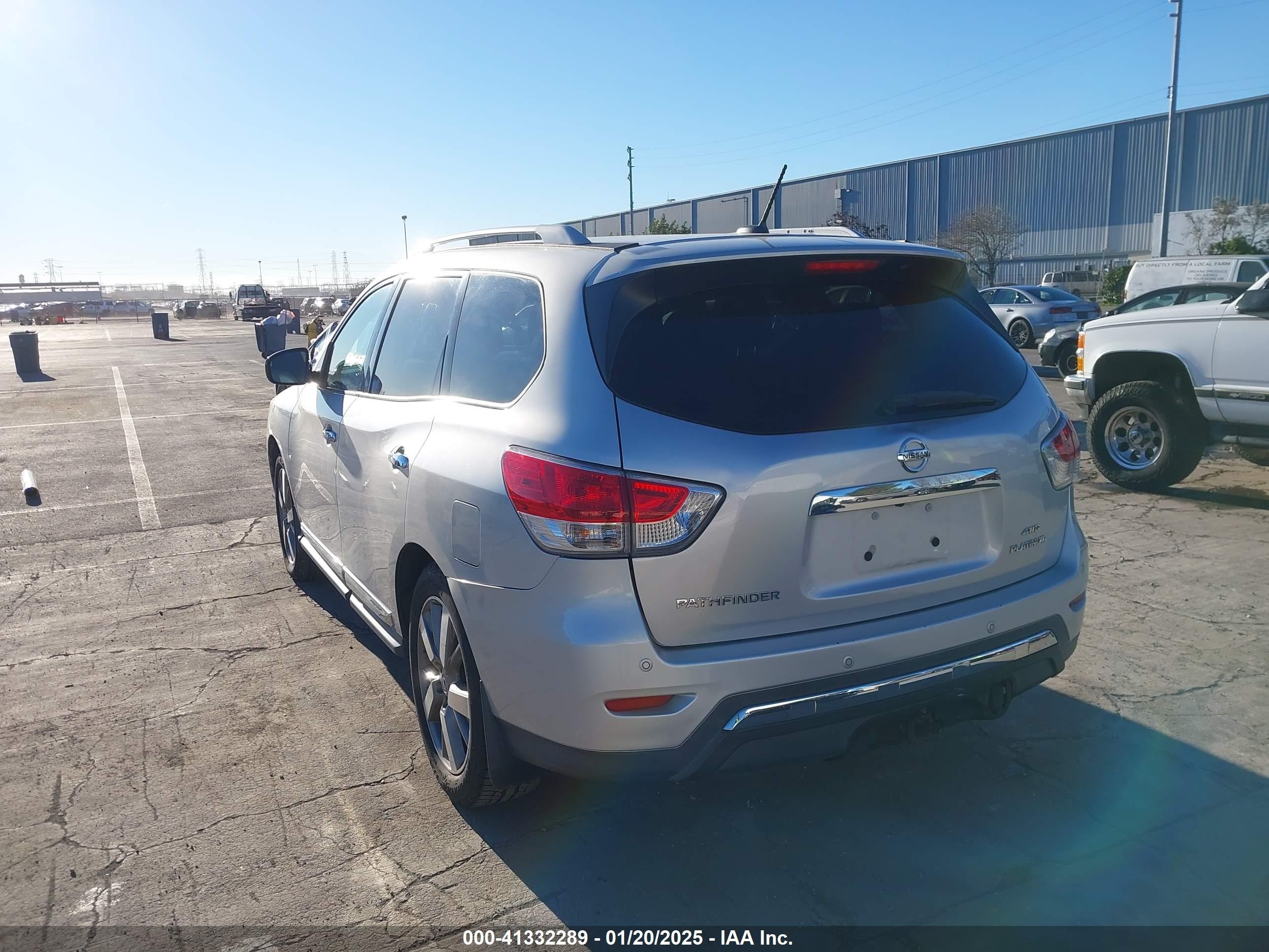 2014 Nissan Pathfinder Platinum Silver vin: 5N1AR2MM3EC672008