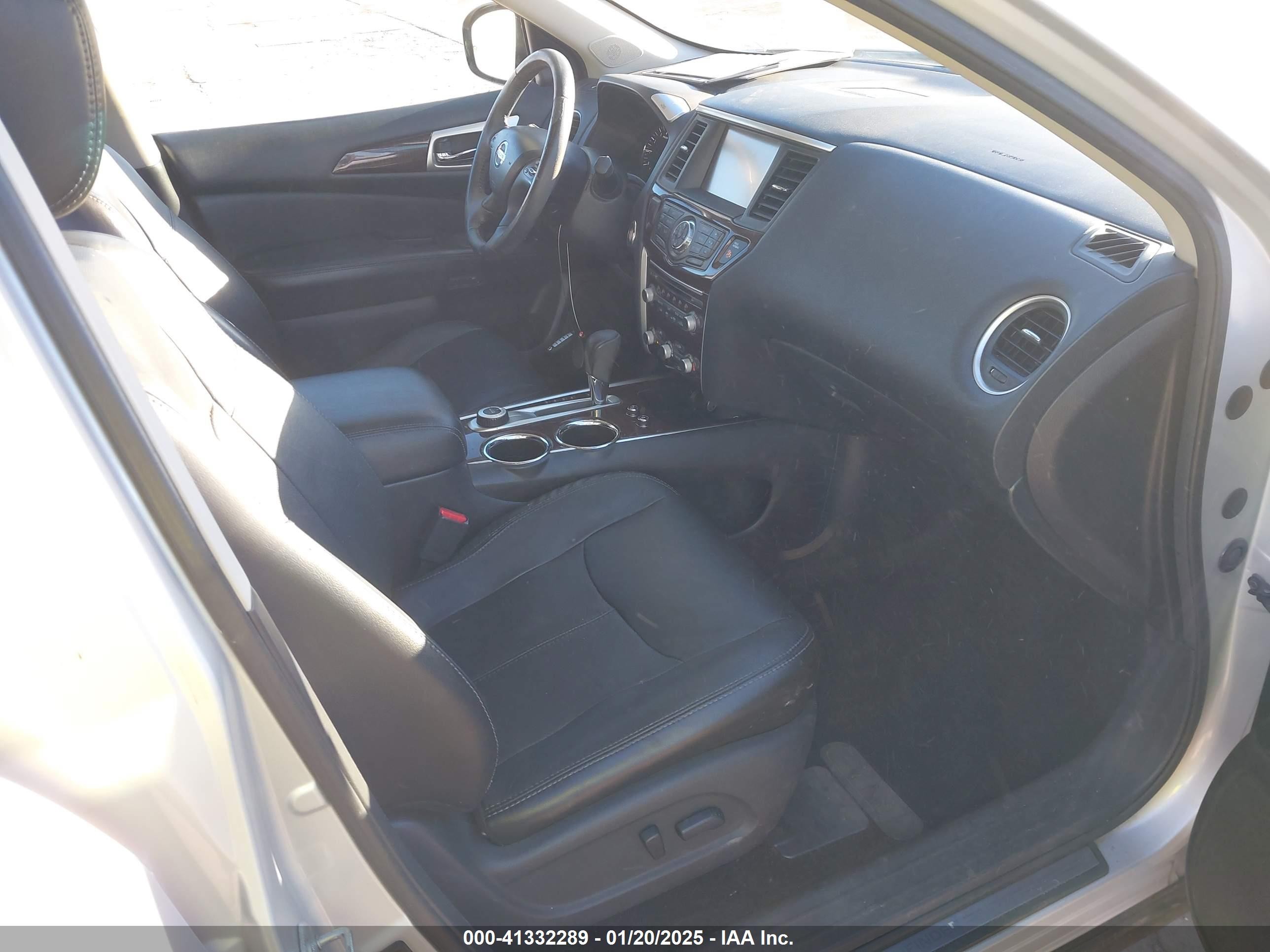 2014 Nissan Pathfinder Platinum Silver vin: 5N1AR2MM3EC672008
