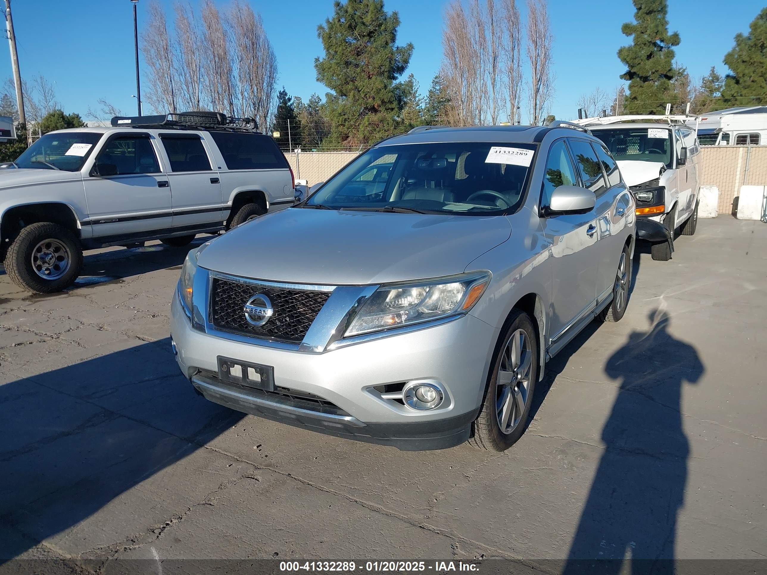 2014 Nissan Pathfinder Platinum Silver vin: 5N1AR2MM3EC672008