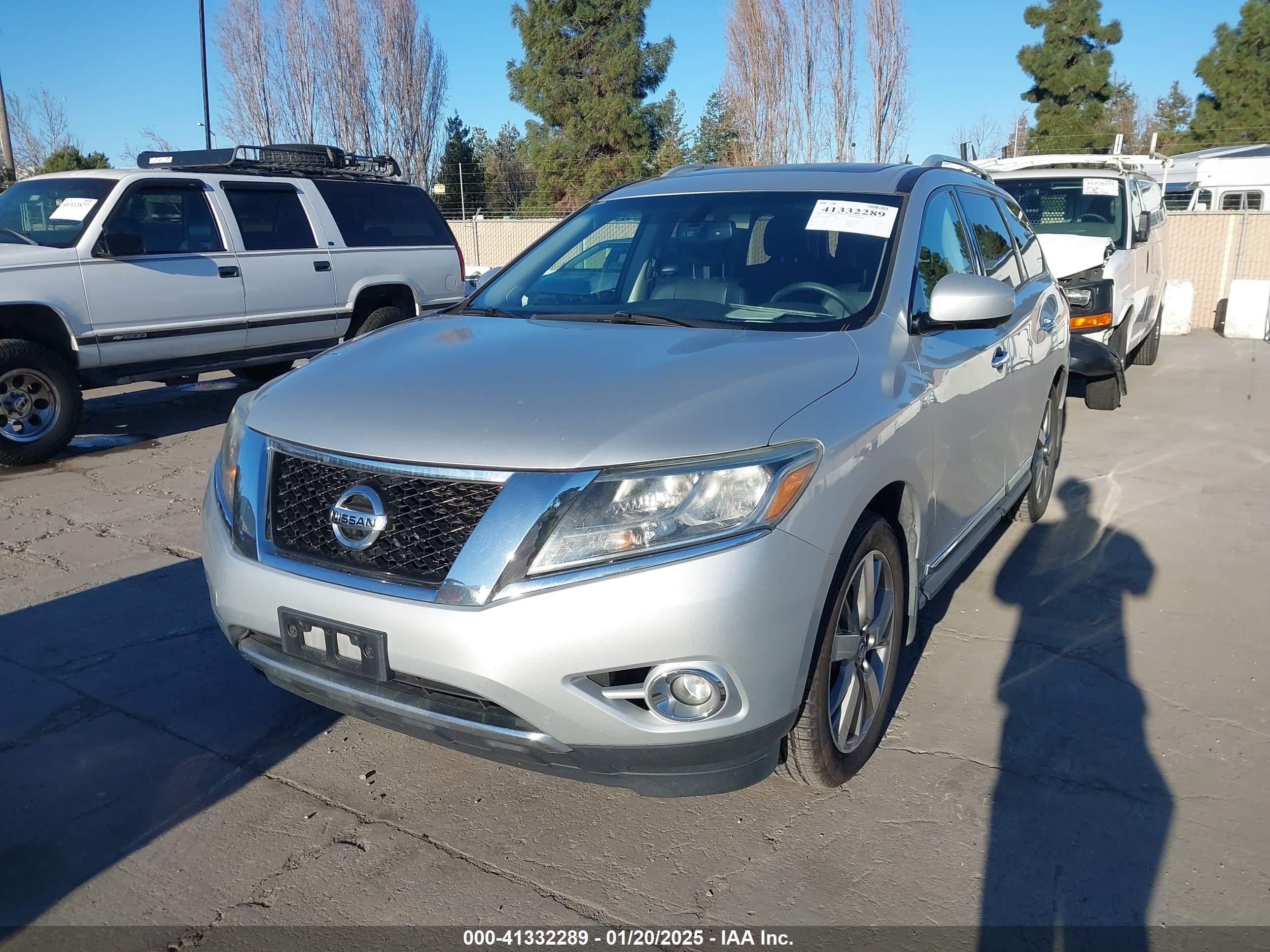 2014 Nissan Pathfinder Platinum Silver vin: 5N1AR2MM3EC672008