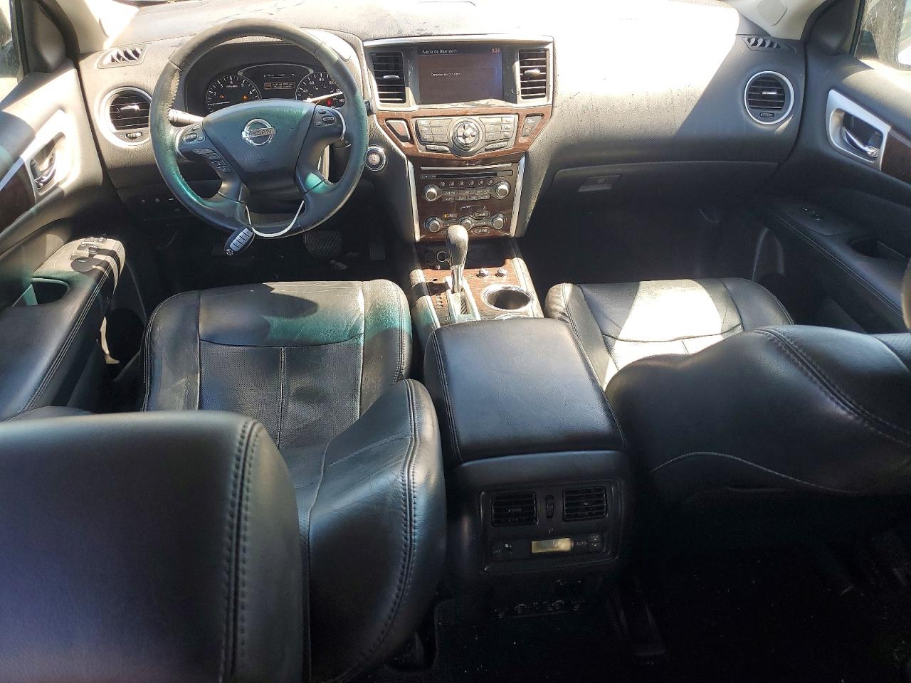 2014 Nissan Pathfinder S Silver vin: 5N1AR2MM3EC672008