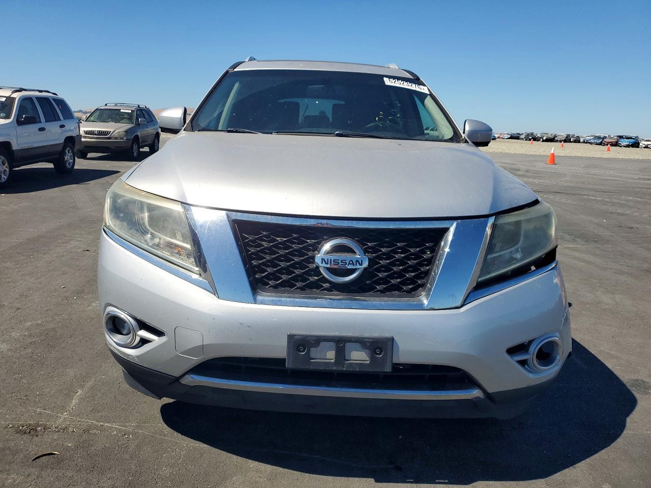 2014 Nissan Pathfinder S Silver vin: 5N1AR2MM3EC672008