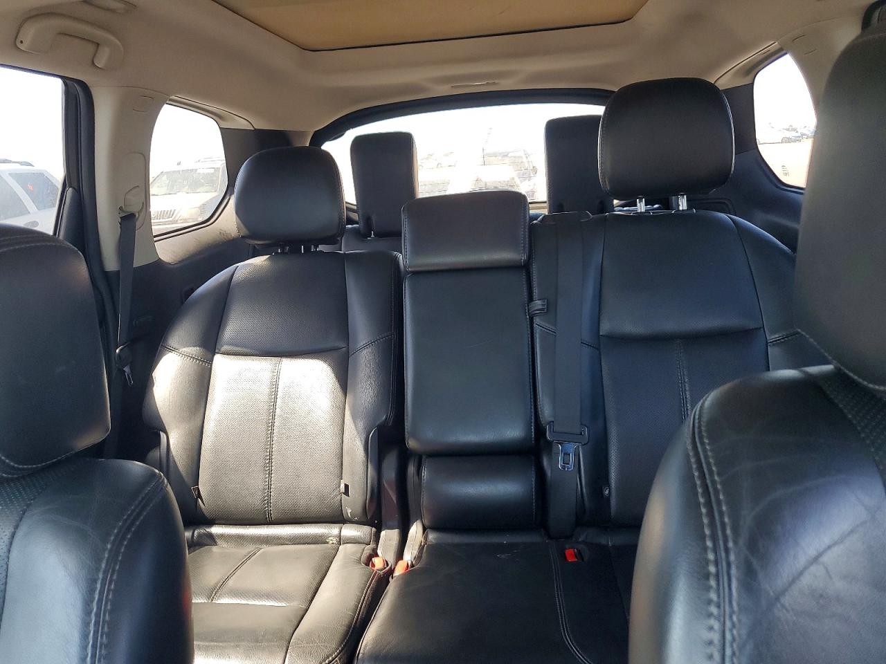 2014 Nissan Pathfinder S Silver vin: 5N1AR2MM3EC672008