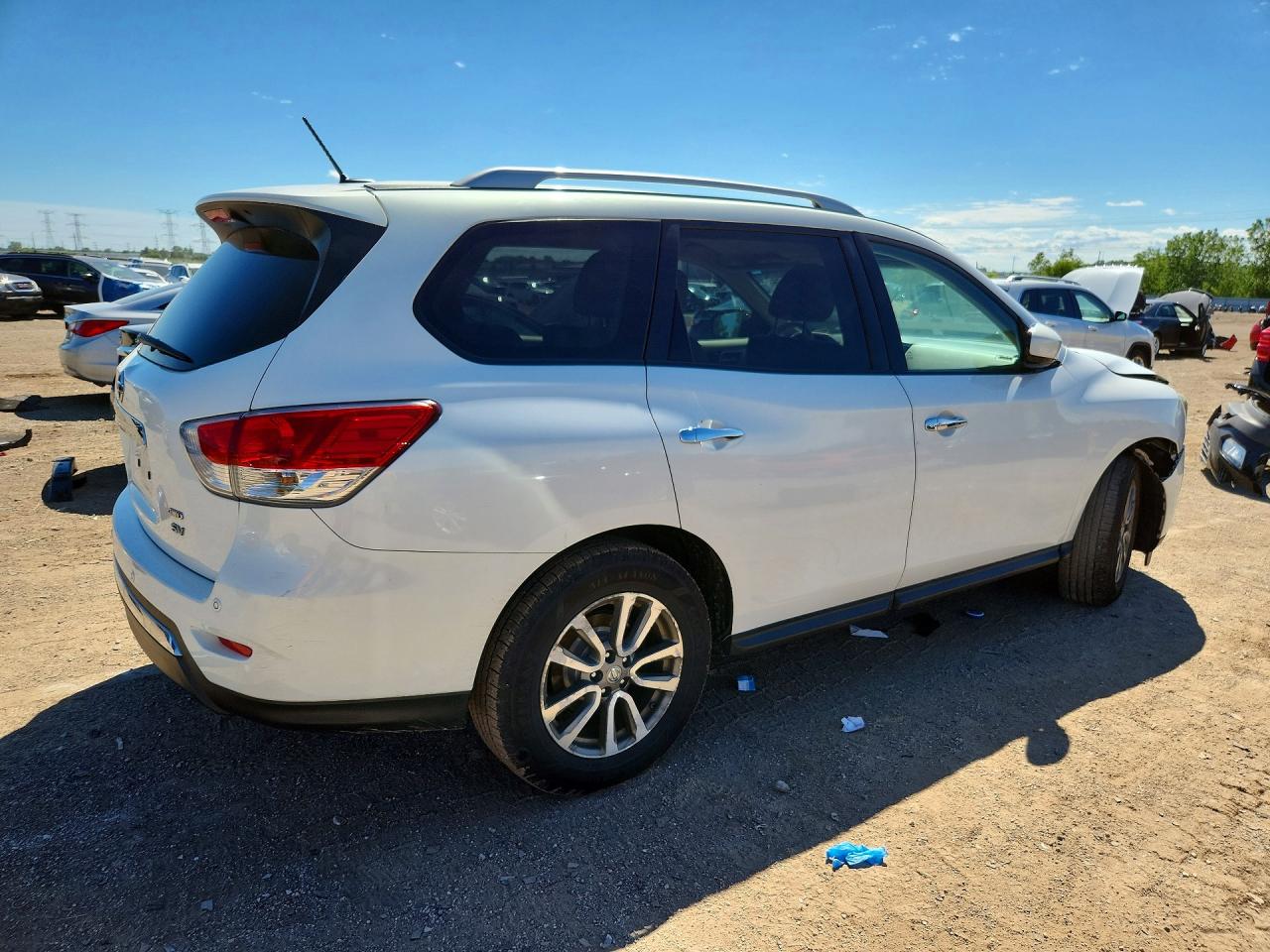 2014 Nissan Pathfinder Sv White vin: 5N1AR2MM3EC680271