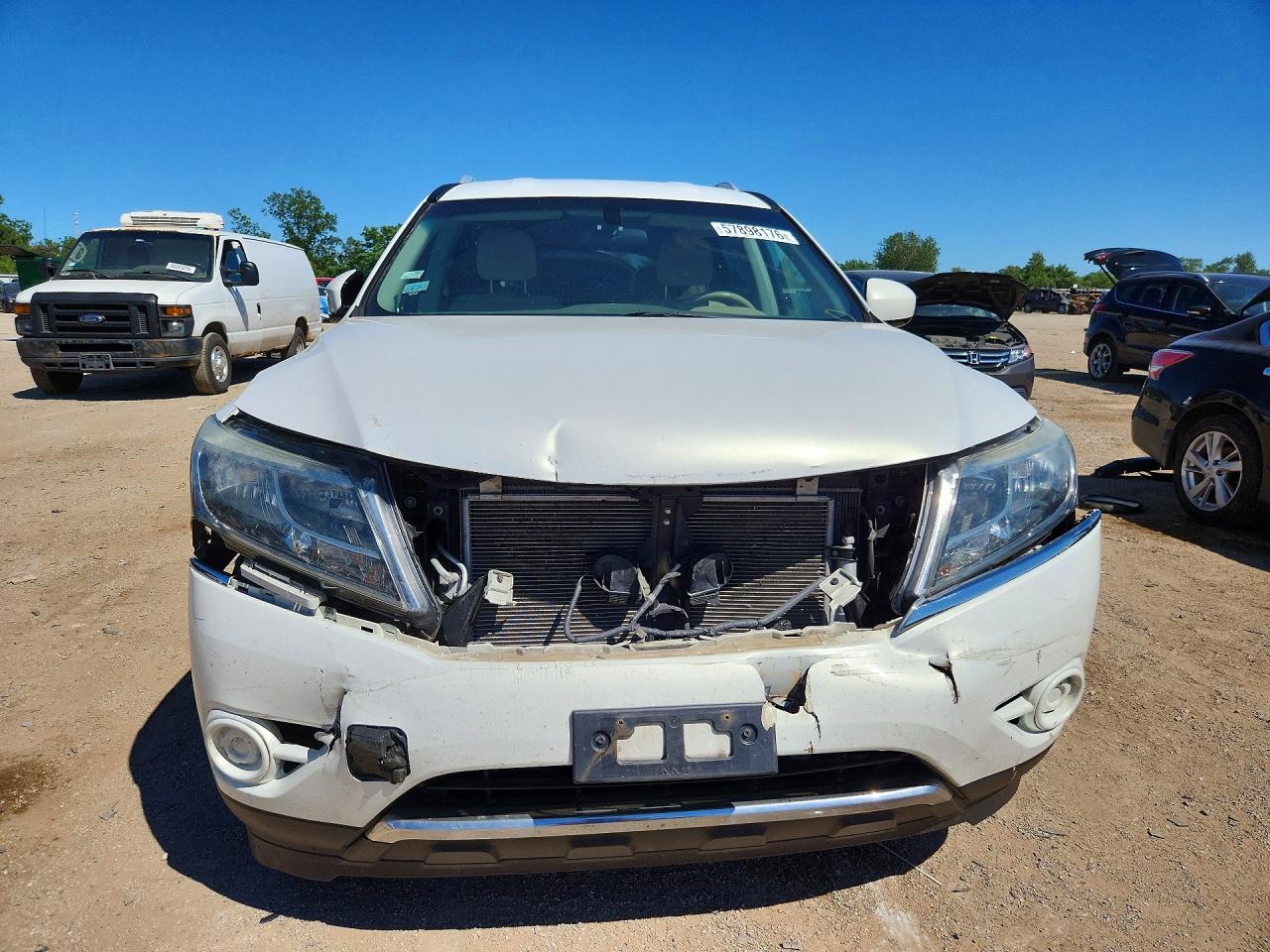 2014 Nissan Pathfinder Sv White vin: 5N1AR2MM3EC680271