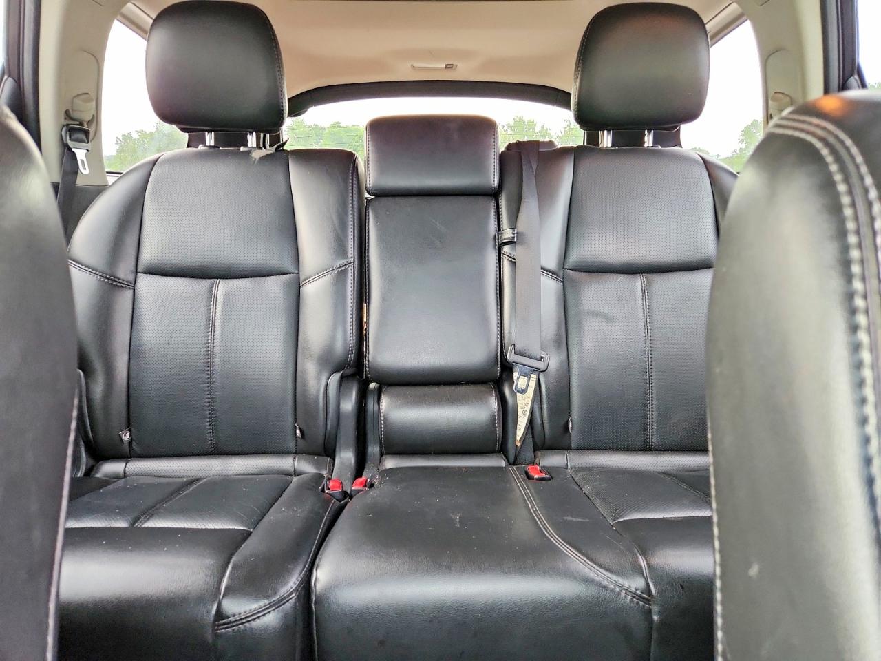2014 Nissan Pathfinder S Silver vin: 5N1AR2MM3EC690671