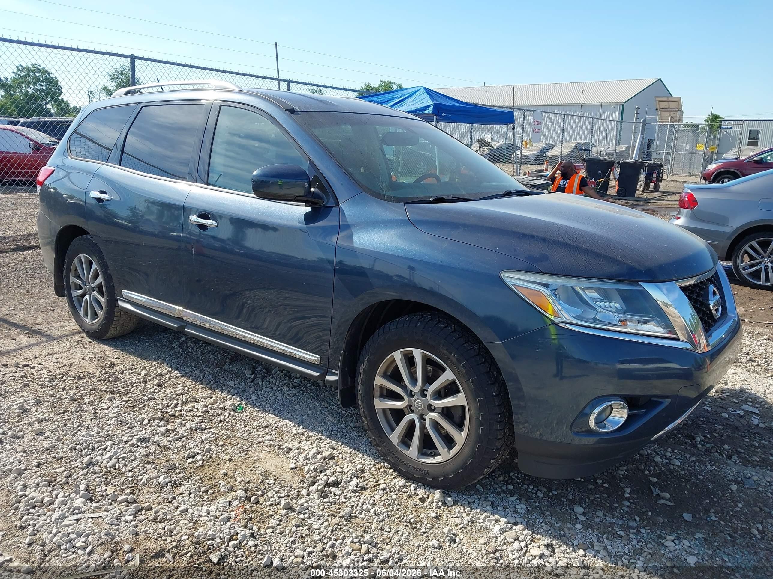 2014 Nissan Pathfinder Sl Navy vin: 5N1AR2MM3EC693005