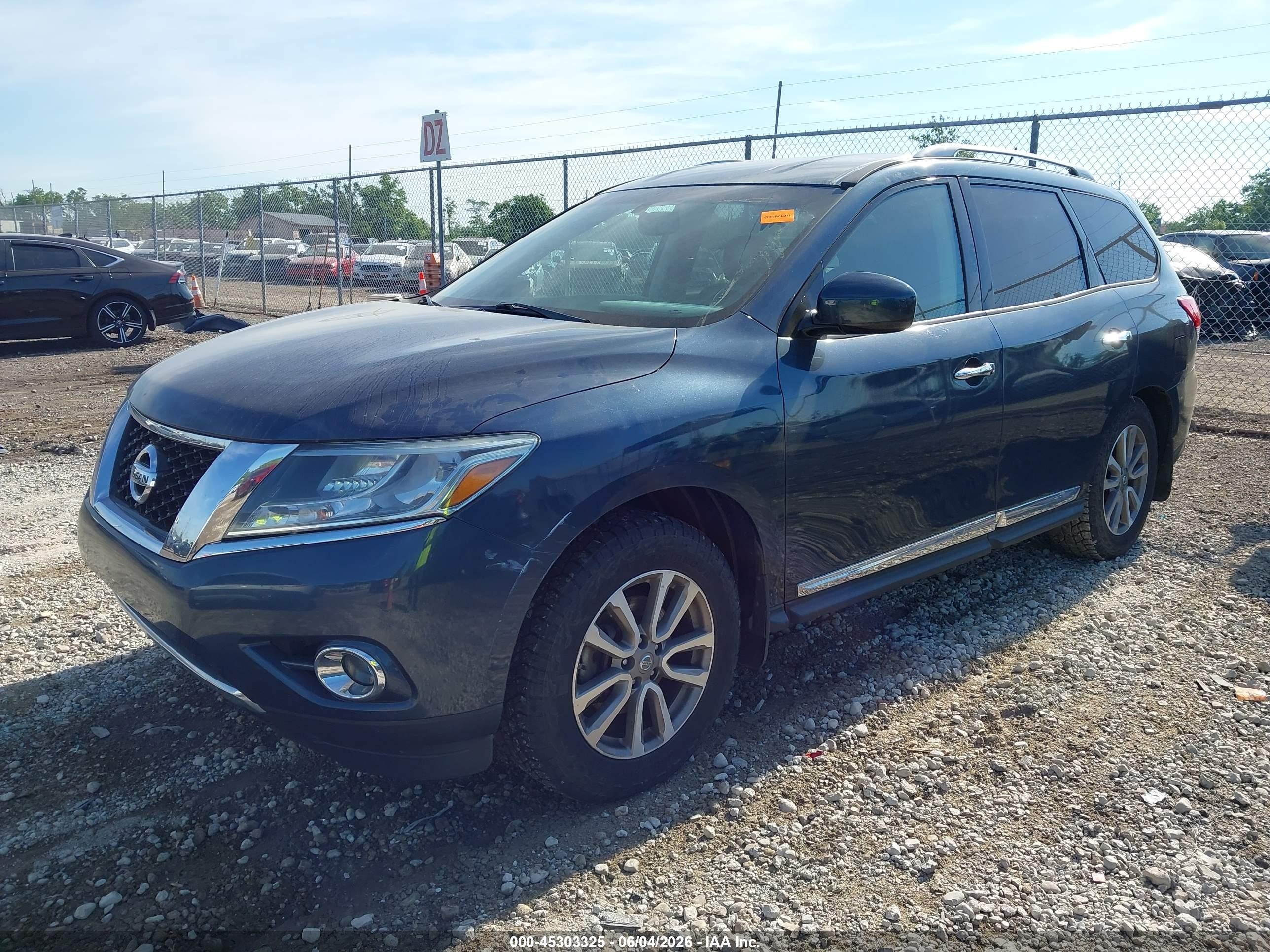 2014 Nissan Pathfinder Sl Navy vin: 5N1AR2MM3EC693005