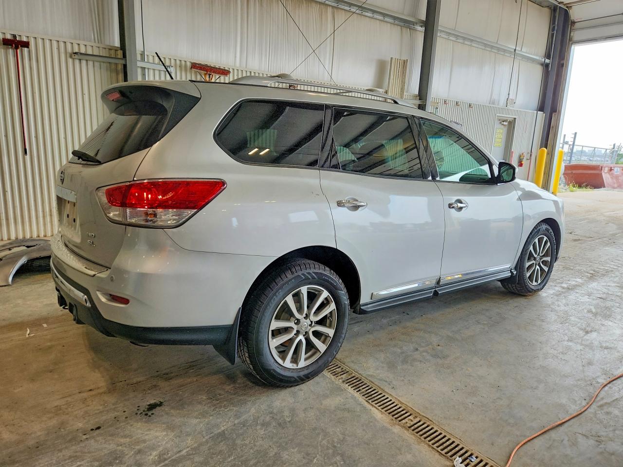 2014 Nissan Pathfinder Sl Silver vin: 5N1AR2MM3EC707288