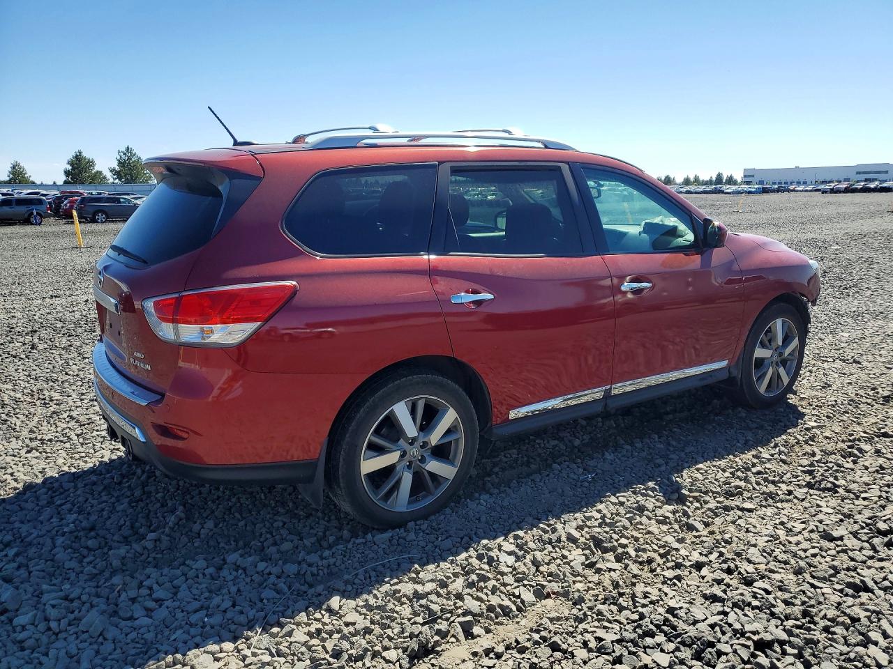 2014 Nissan Pathfinder S Red vin: 5N1AR2MM3EC730540