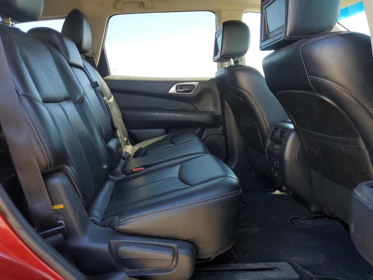 2014 Nissan Pathfinder S Red vin: 5N1AR2MM3EC730540