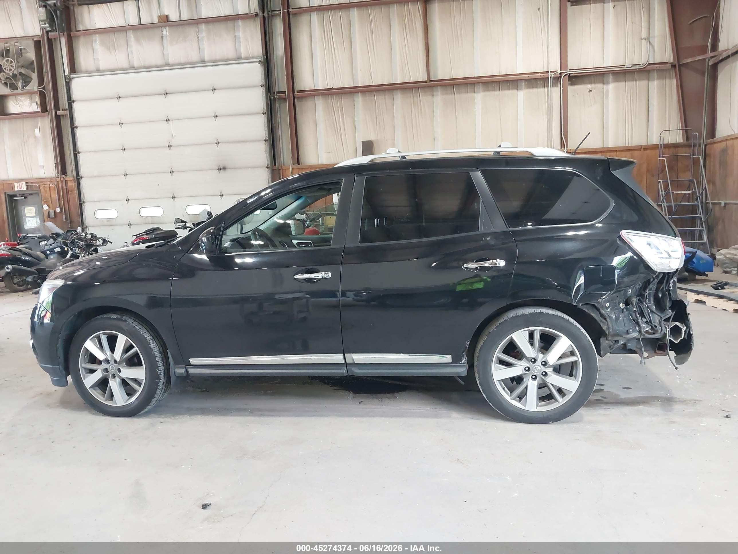 2015 Nissan Pathfinder Platinum Black vin: 5N1AR2MM3FC605118