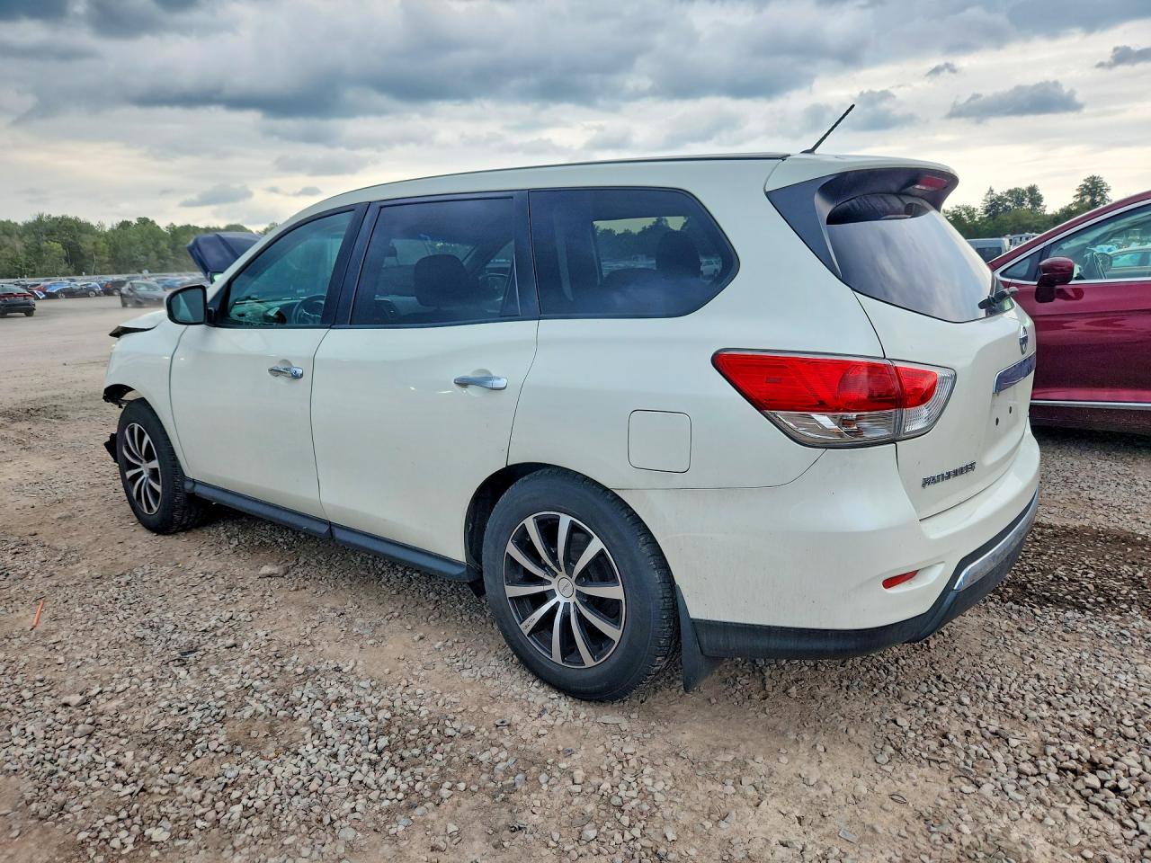 2015 Nissan Pathfinder S White vin: 5N1AR2MM3FC609217