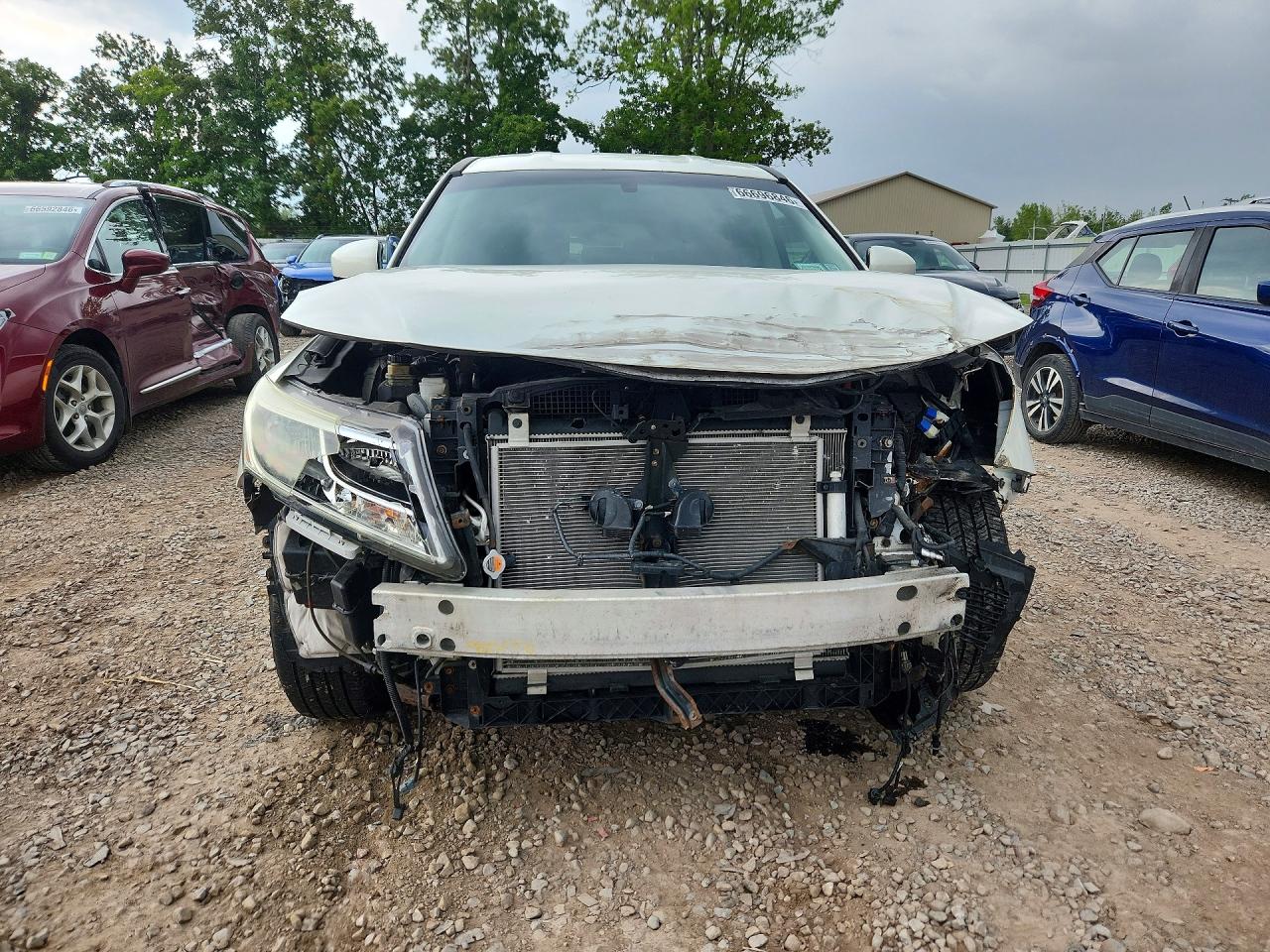 2015 Nissan Pathfinder S White vin: 5N1AR2MM3FC609217
