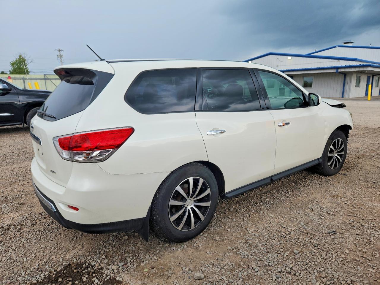 2015 Nissan Pathfinder S White vin: 5N1AR2MM3FC609217