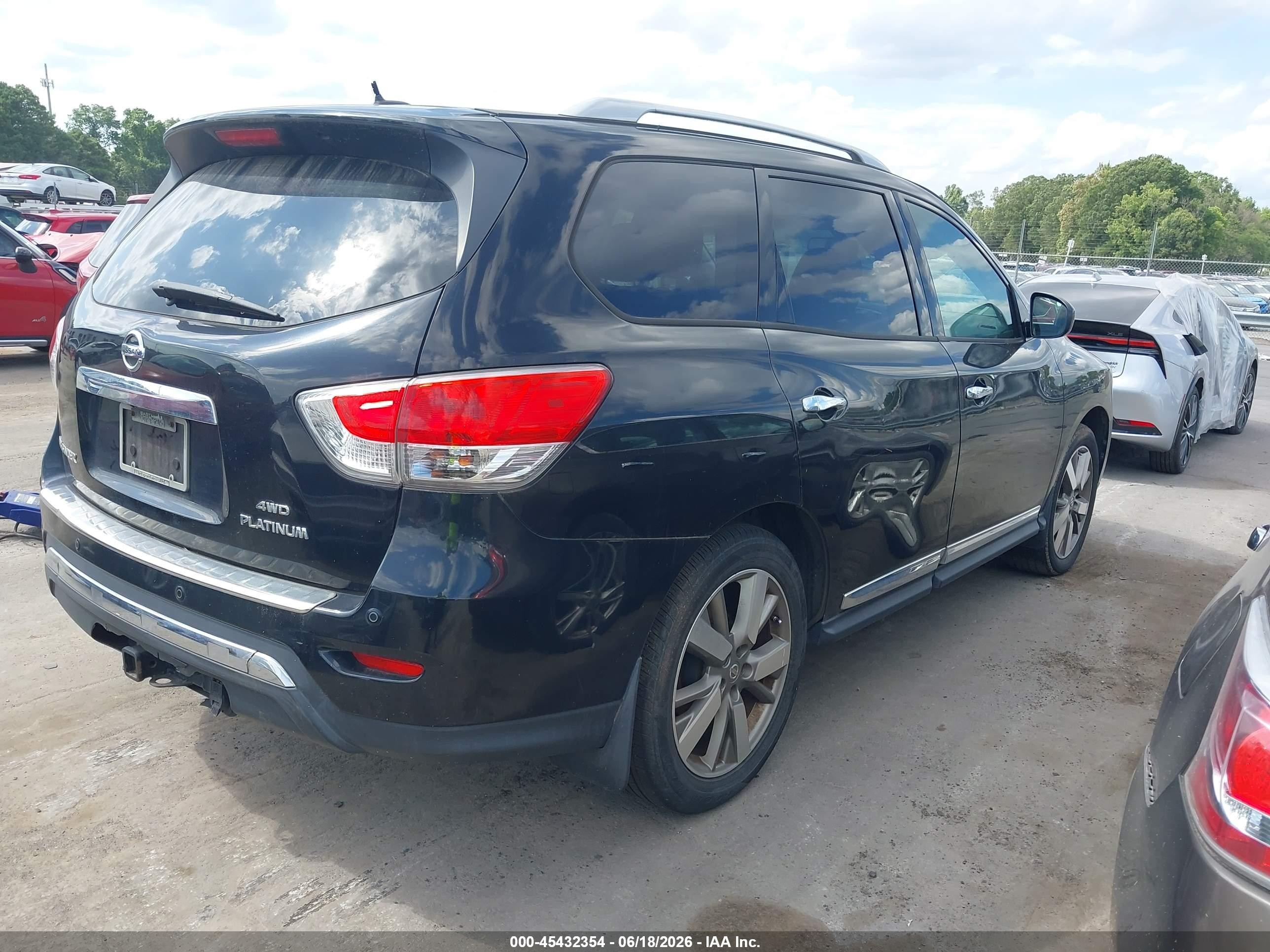 2015 Nissan Pathfinder Platinum Black vin: 5N1AR2MM3FC612148