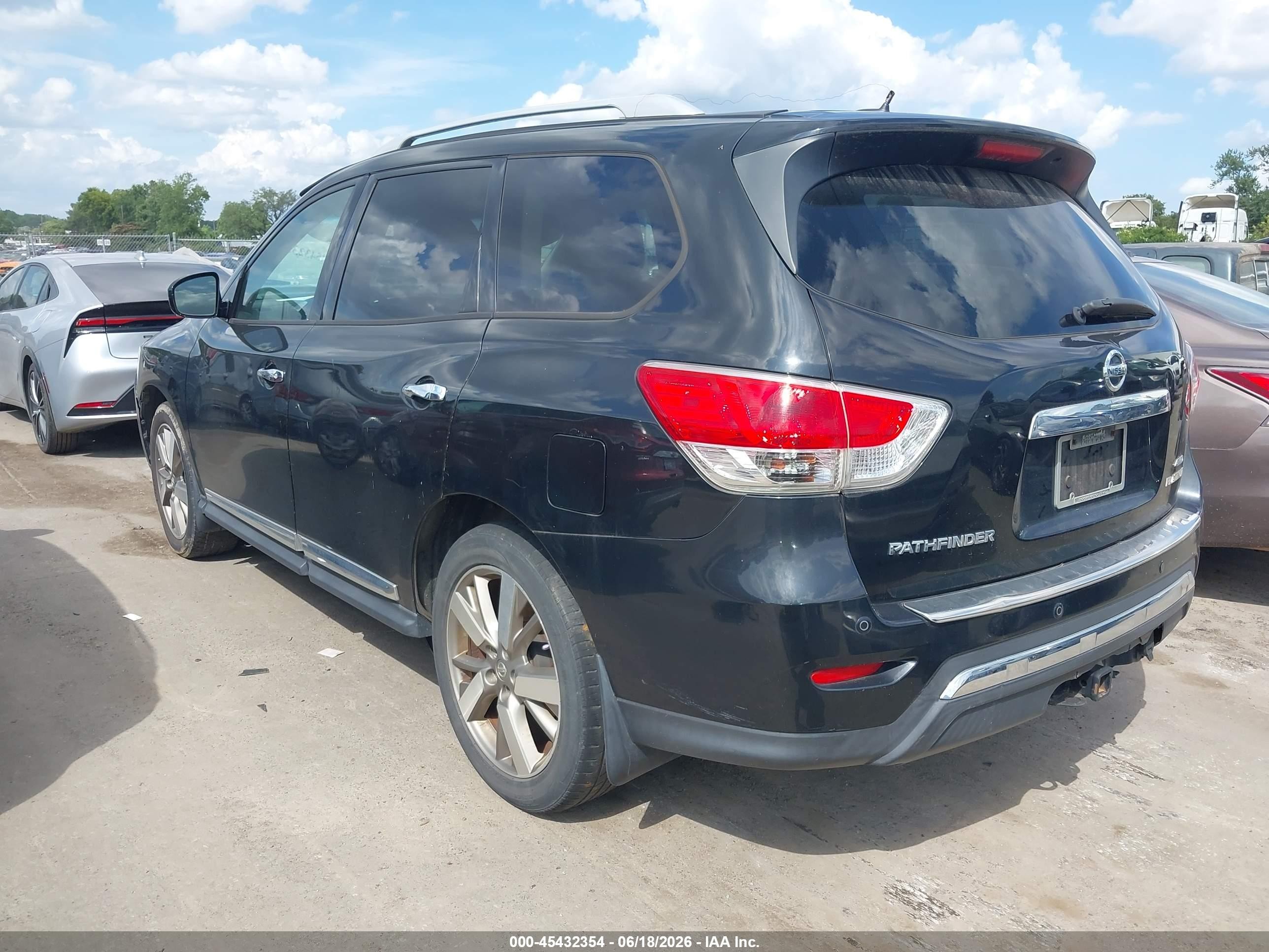 2015 Nissan Pathfinder Platinum Black vin: 5N1AR2MM3FC612148