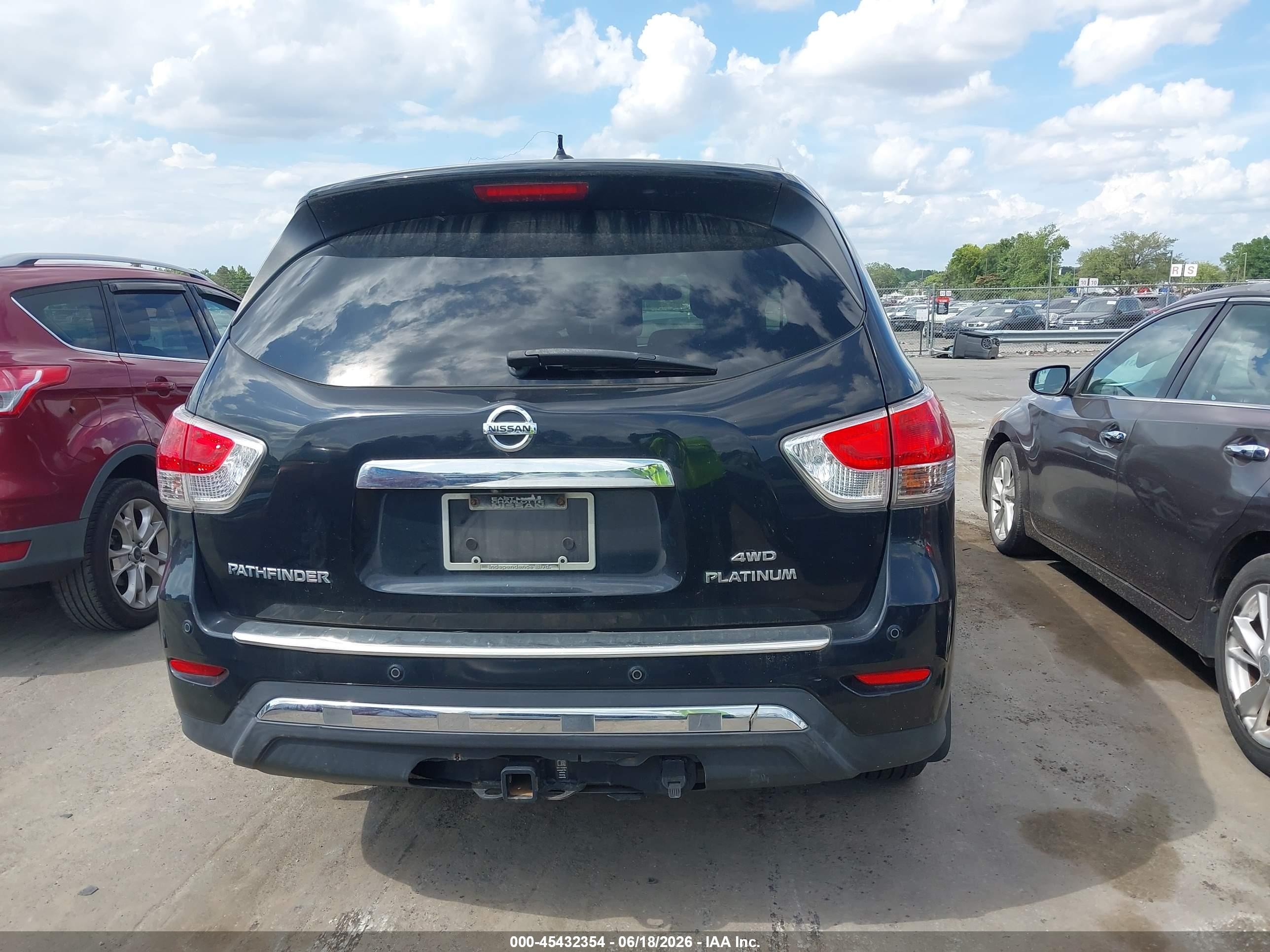 2015 Nissan Pathfinder Platinum Black vin: 5N1AR2MM3FC612148