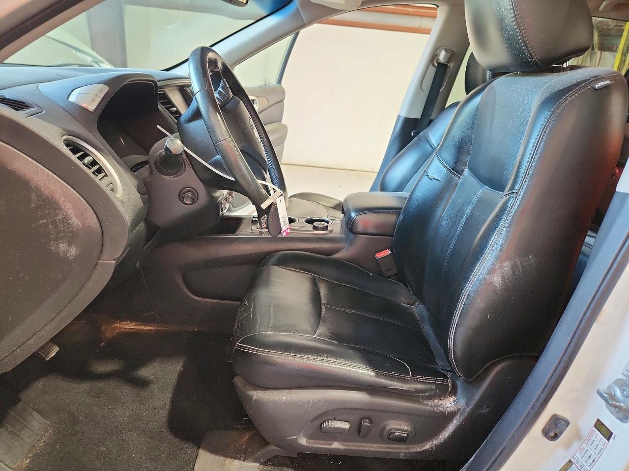 2015 Nissan Pathfinder S/sv/sl/platinum White vin: 5N1AR2MM3FC618855