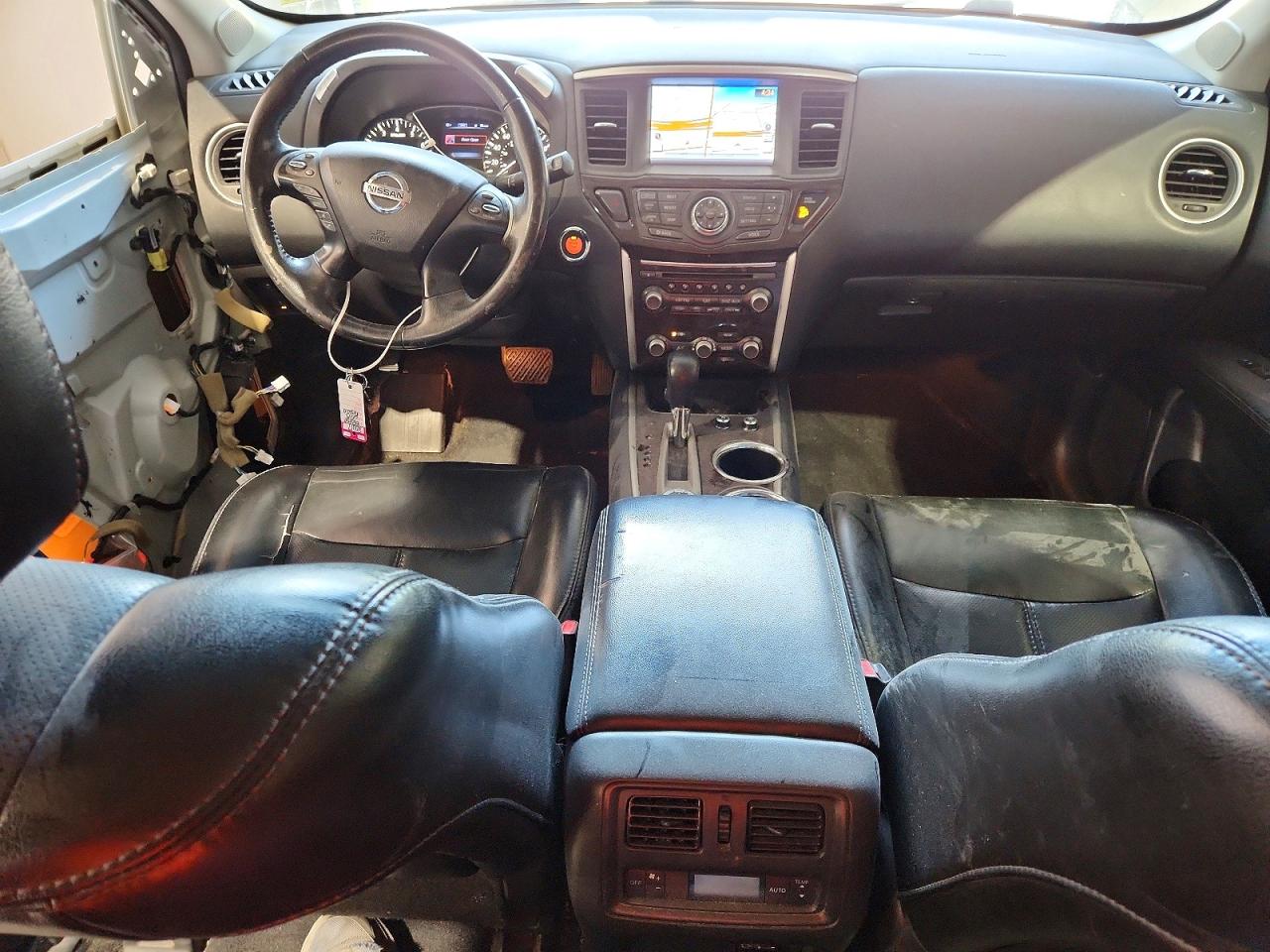 2015 Nissan Pathfinder S/sv/sl/platinum White vin: 5N1AR2MM3FC618855