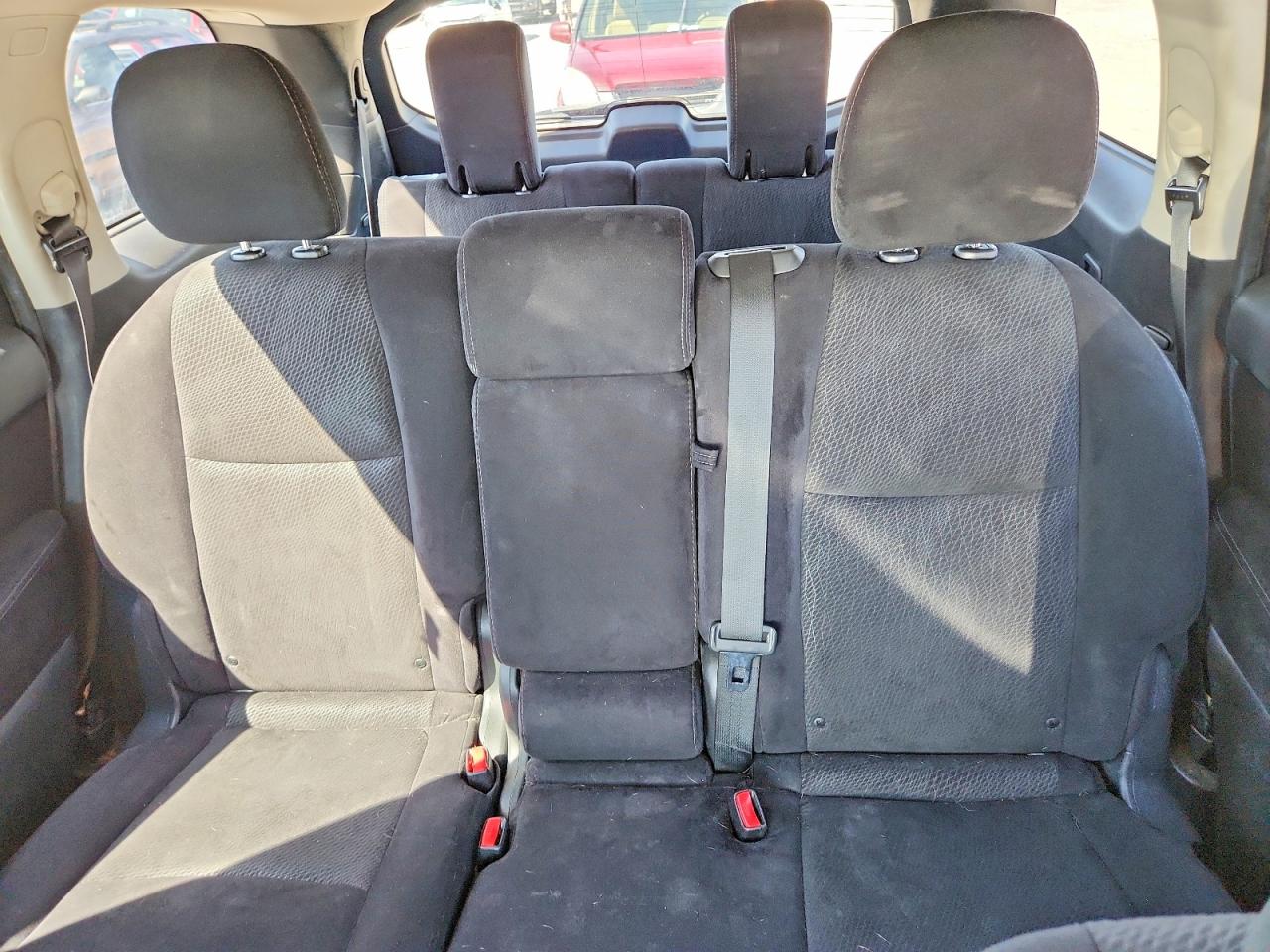 2015 Nissan Pathfinder S Silver vin: 5N1AR2MM3FC623019