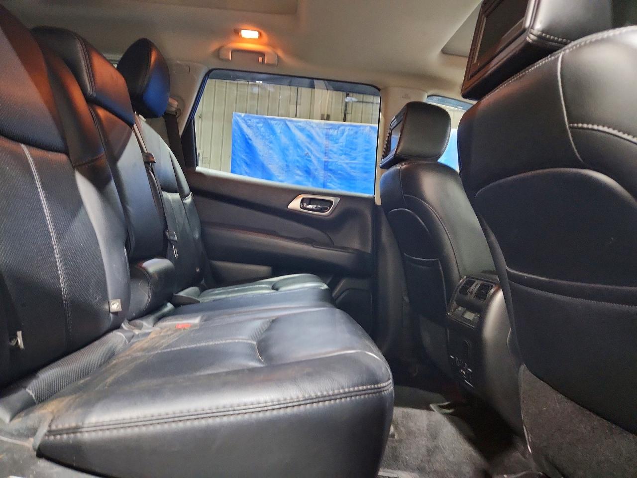 2015 Nissan Pathfinder Platinum Серебряный vin: 5N1AR2MM3FC632531