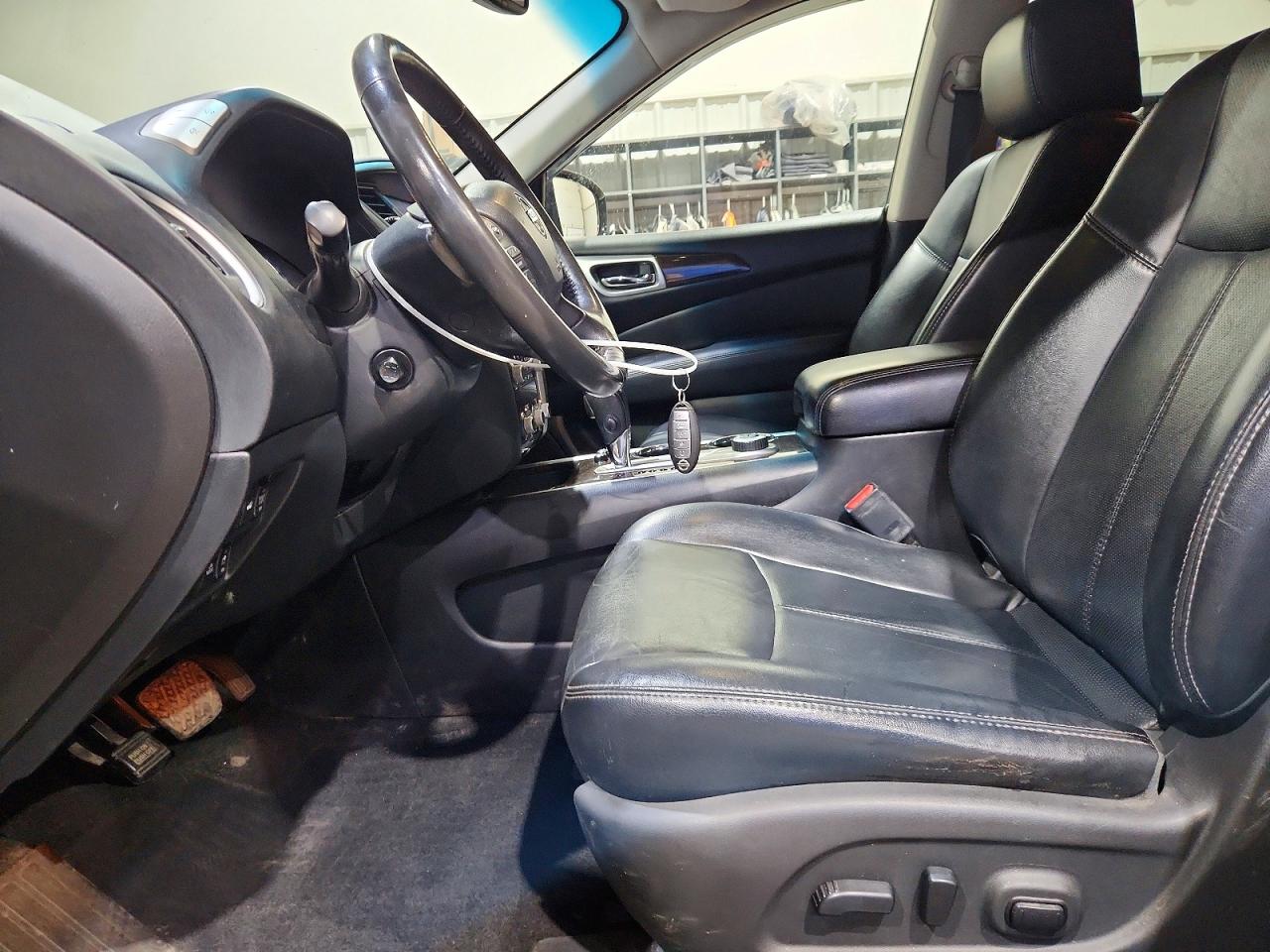 2015 Nissan Pathfinder Platinum Серебряный vin: 5N1AR2MM3FC632531