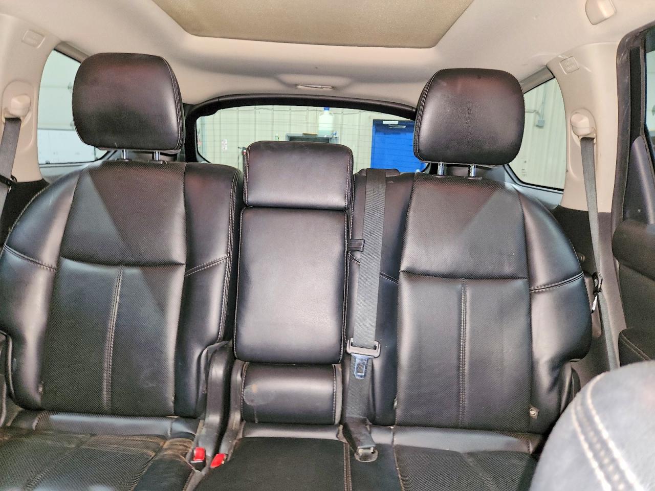 2015 Nissan Pathfinder Platinum Серебряный vin: 5N1AR2MM3FC632531