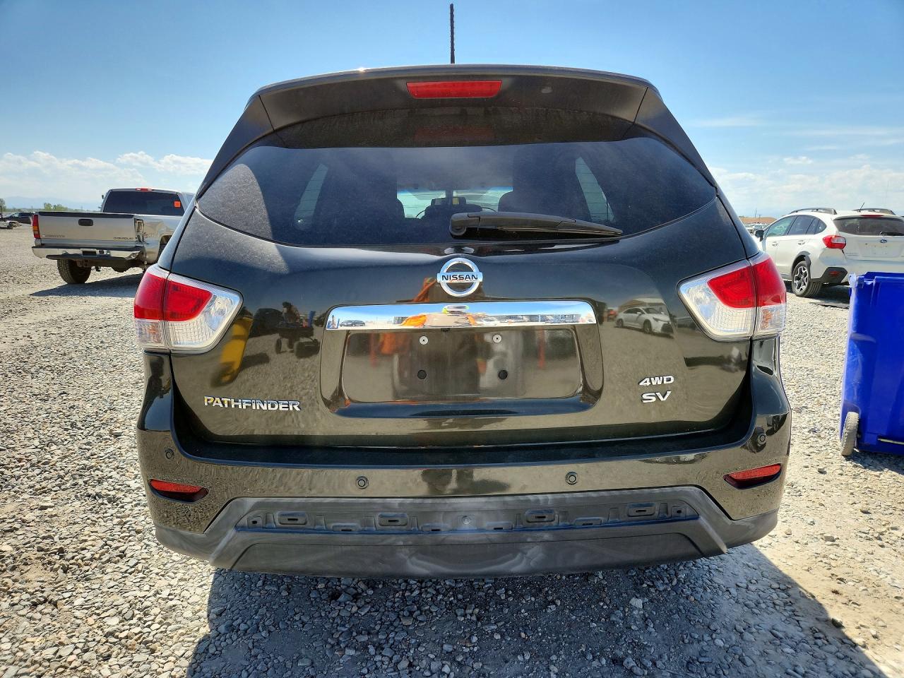 2015 Nissan Pathfinder Sv Green vin: 5N1AR2MM3FC635705