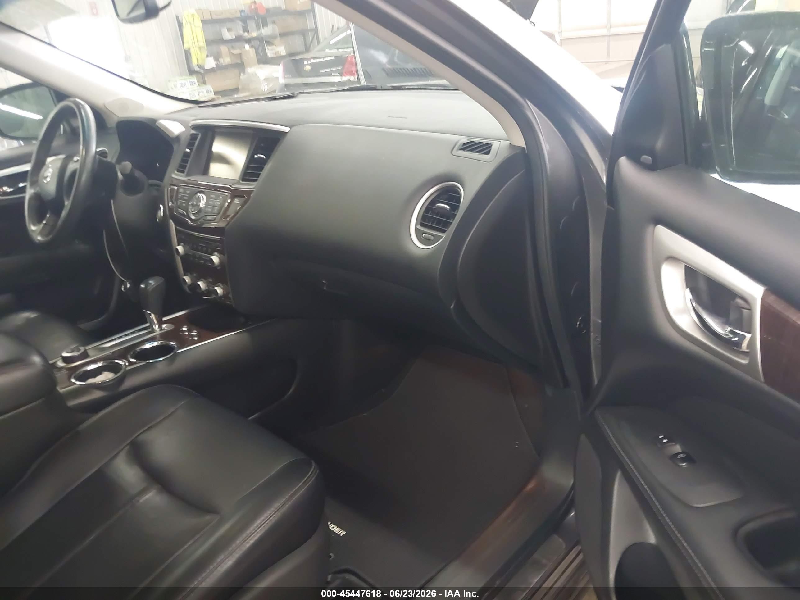 2015 Nissan Pathfinder Platinum/s/sl/sv Gray vin: 5N1AR2MM3FC642203