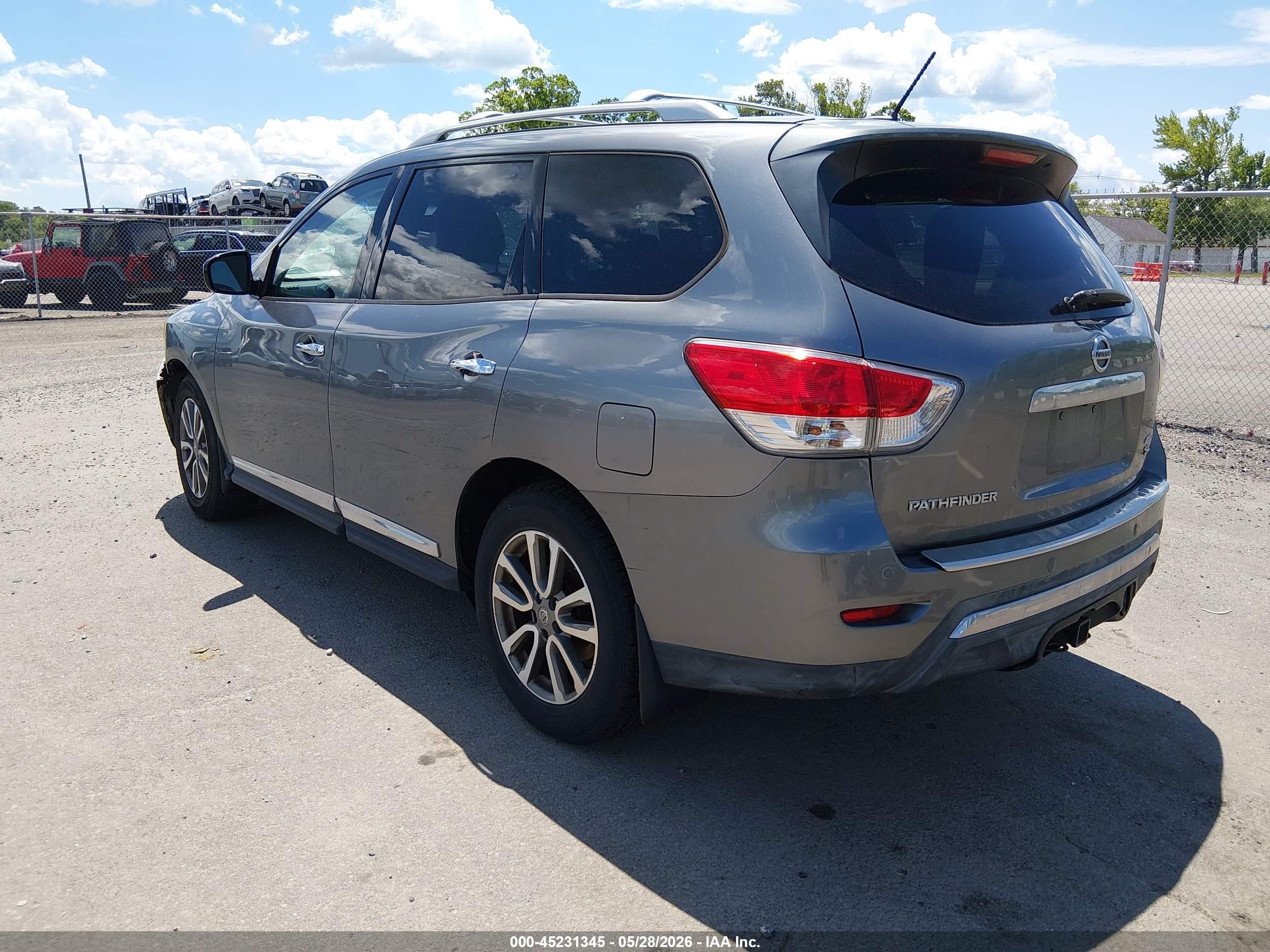 2015 Nissan Pathfinder Sl Серый vin: 5N1AR2MM3FC663312