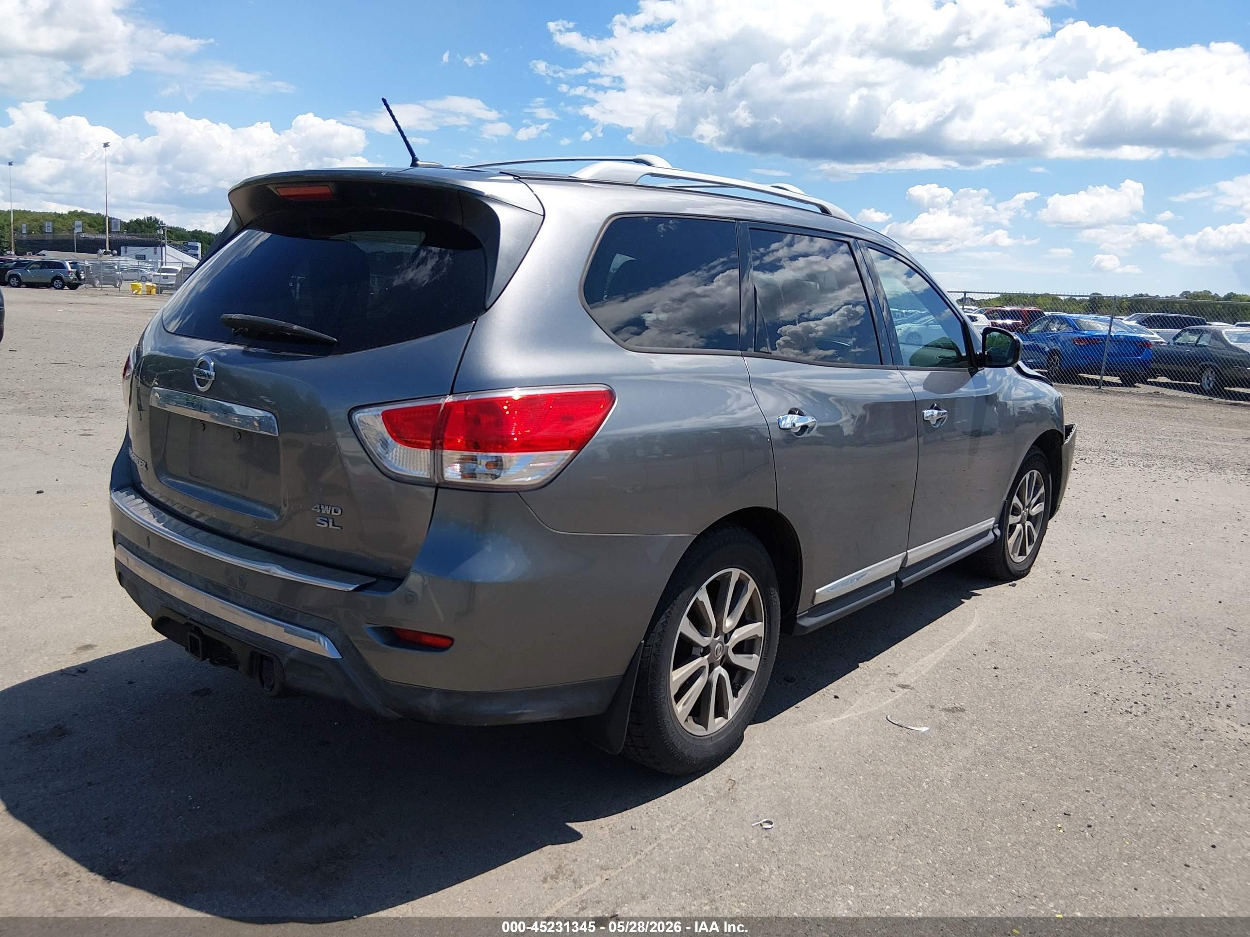 2015 Nissan Pathfinder Sl Серый vin: 5N1AR2MM3FC663312