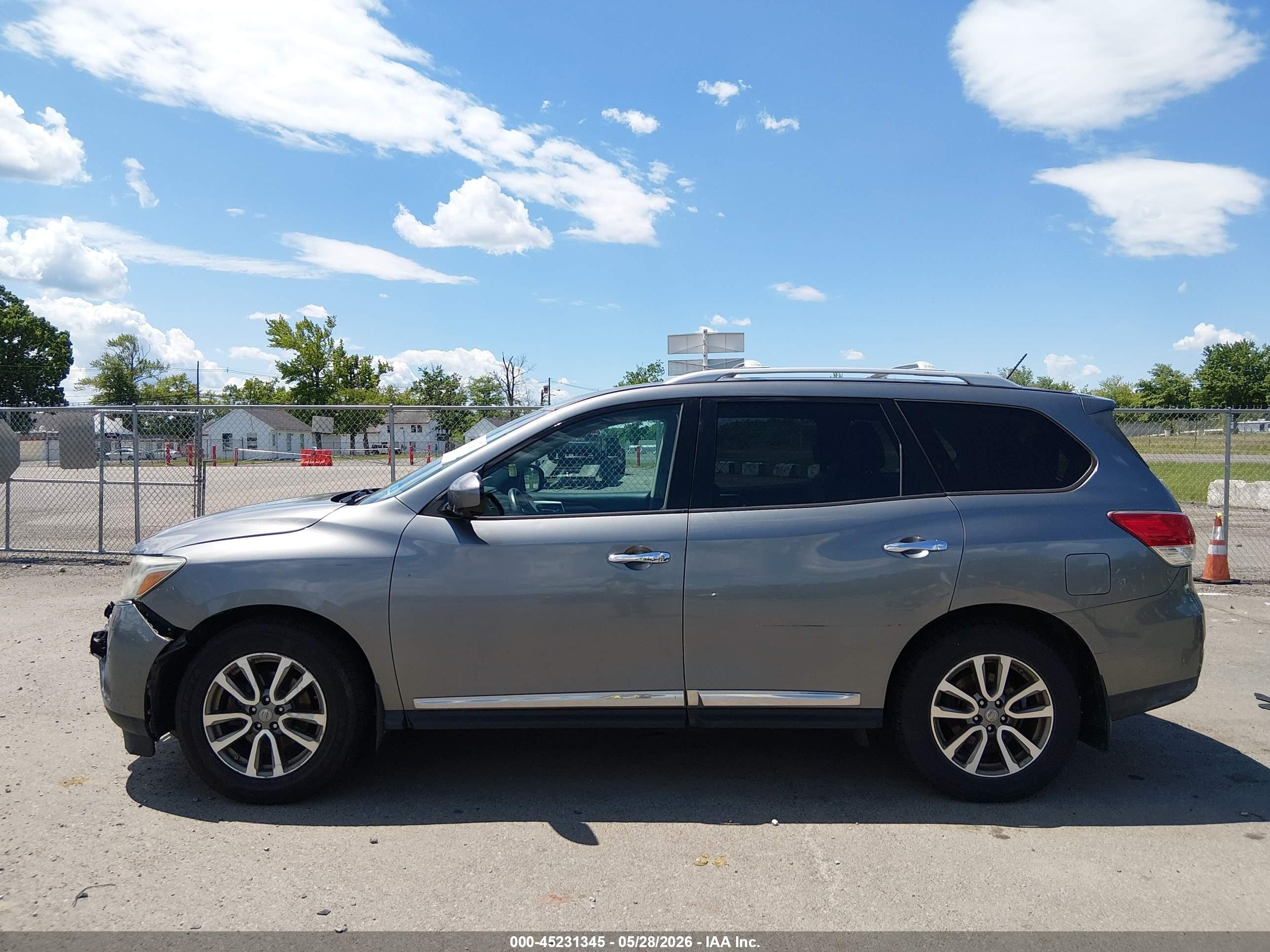 2015 Nissan Pathfinder Sl Серый vin: 5N1AR2MM3FC663312