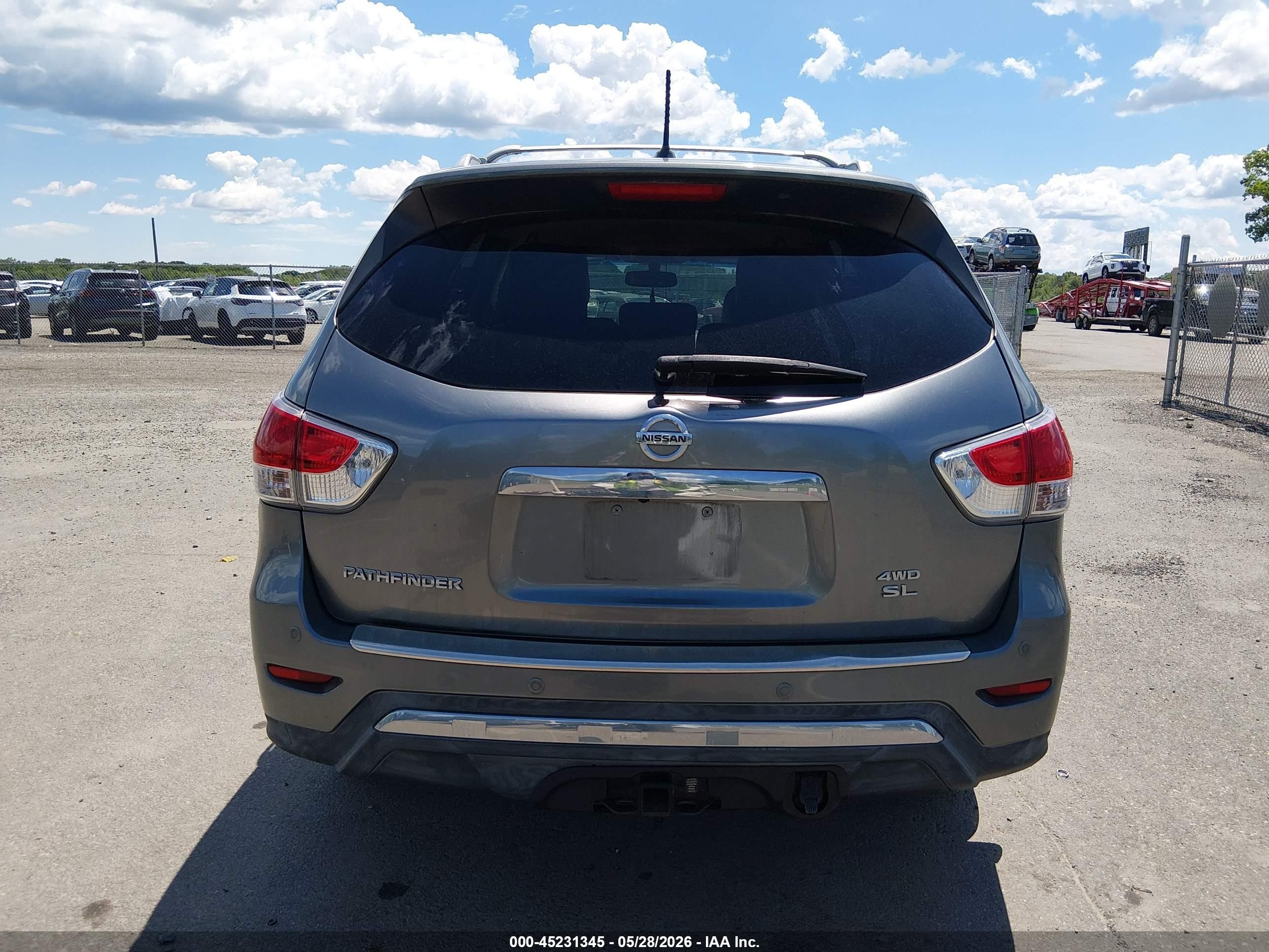 2015 Nissan Pathfinder Sl Серый vin: 5N1AR2MM3FC663312