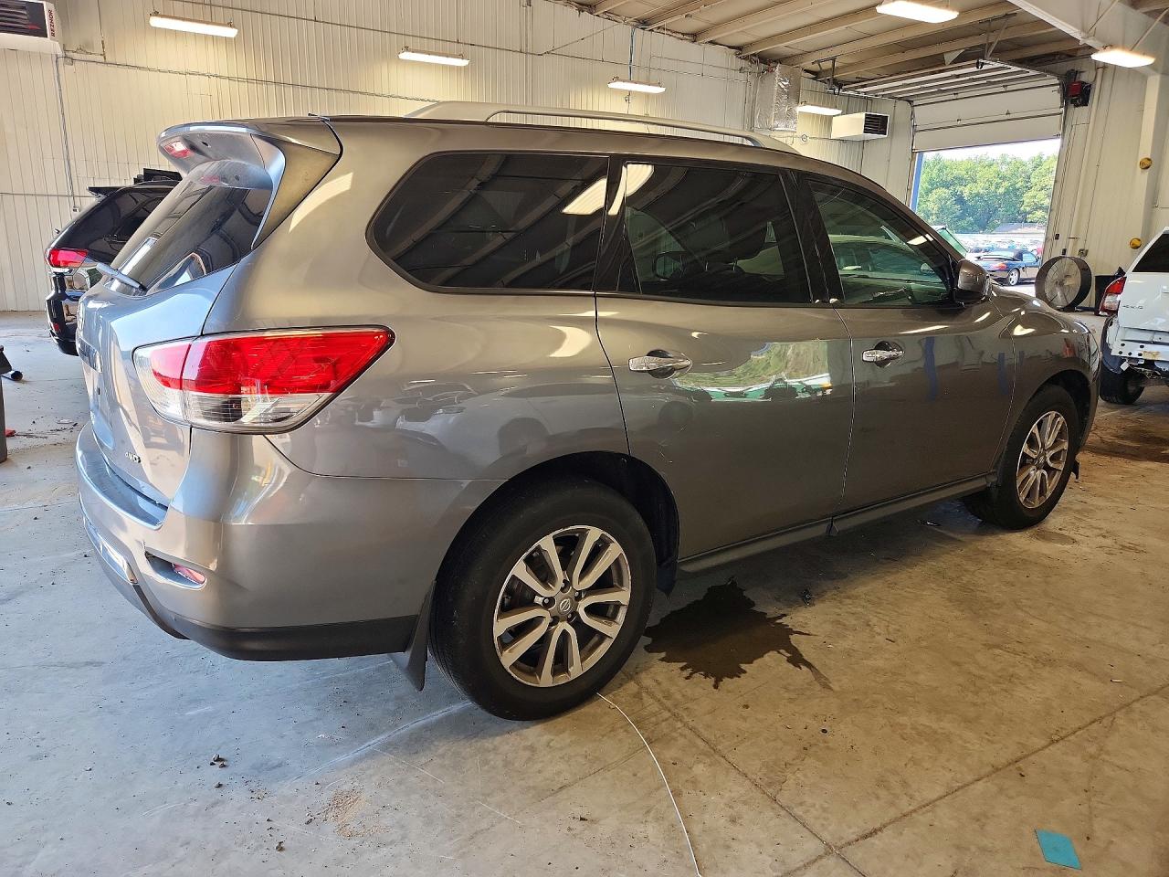 2015 Nissan Pathfinder S Gray vin: 5N1AR2MM3FC673631
