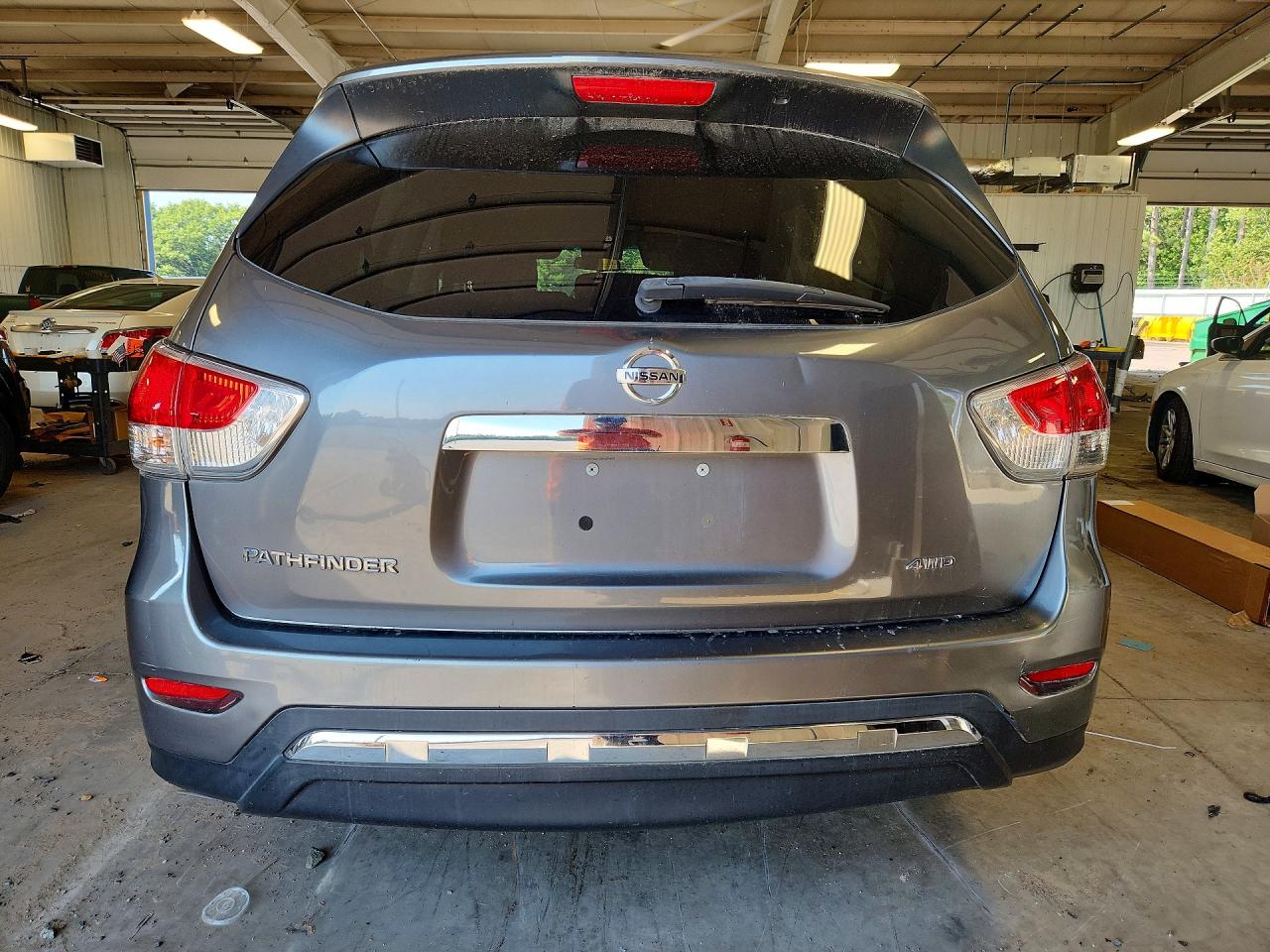 2015 Nissan Pathfinder S Gray vin: 5N1AR2MM3FC673631