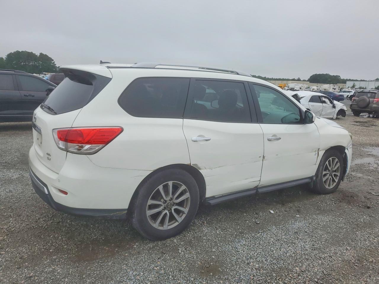 2015 Nissan Pathfinder Sv White vin: 5N1AR2MM3FC676917